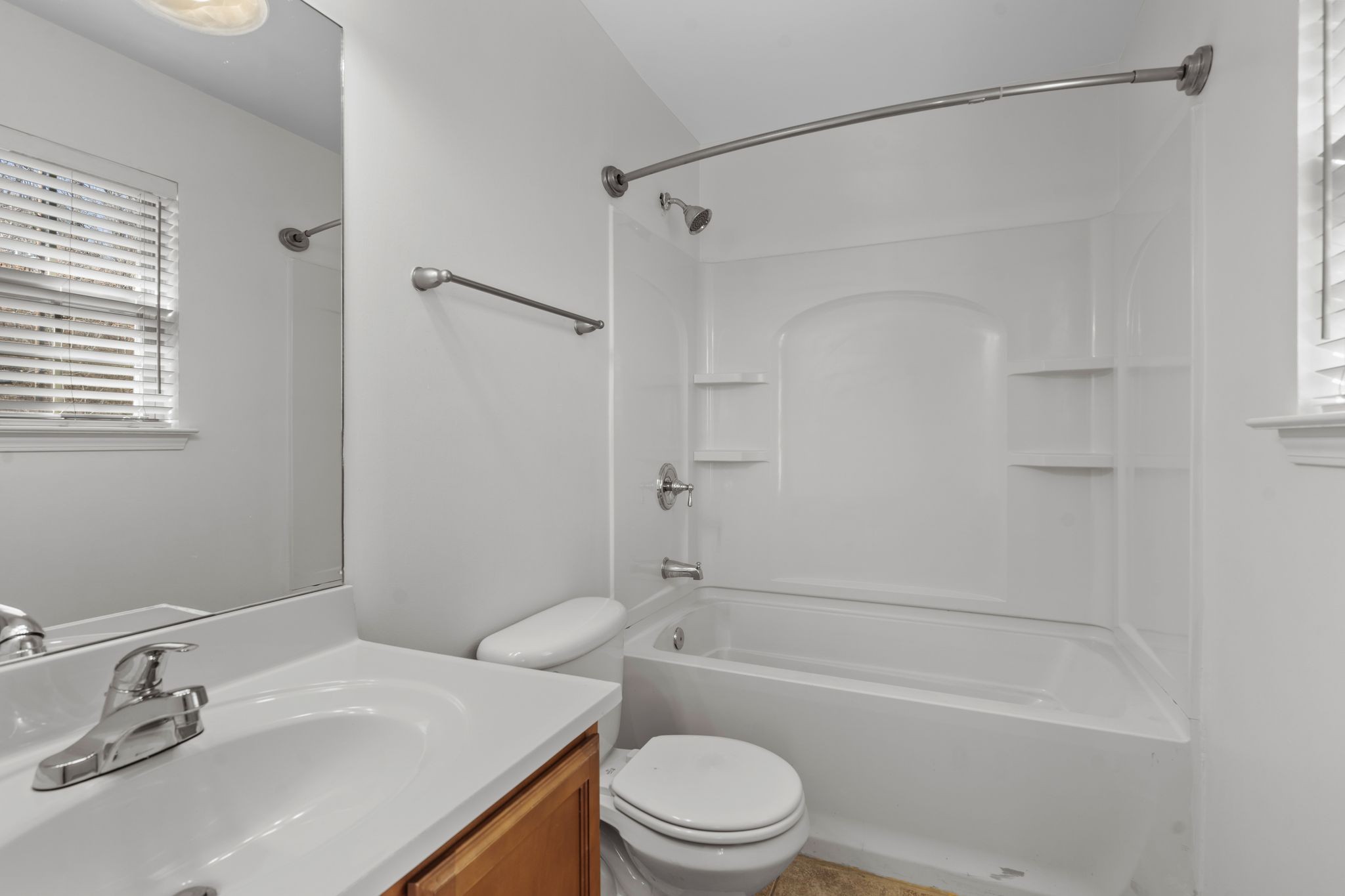 1112 Woodbury Falls Ct