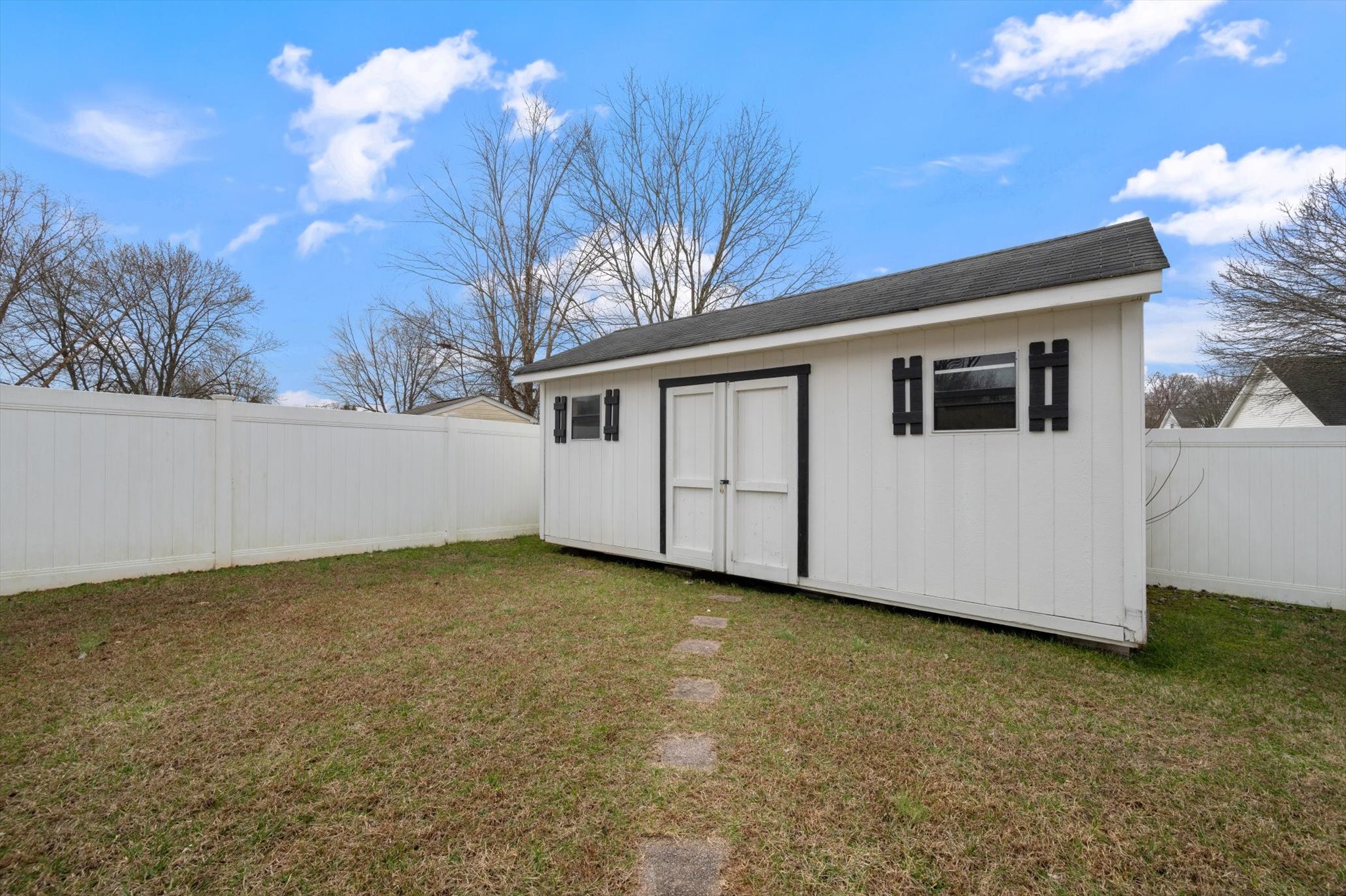 2719 Rocking Horse Ln