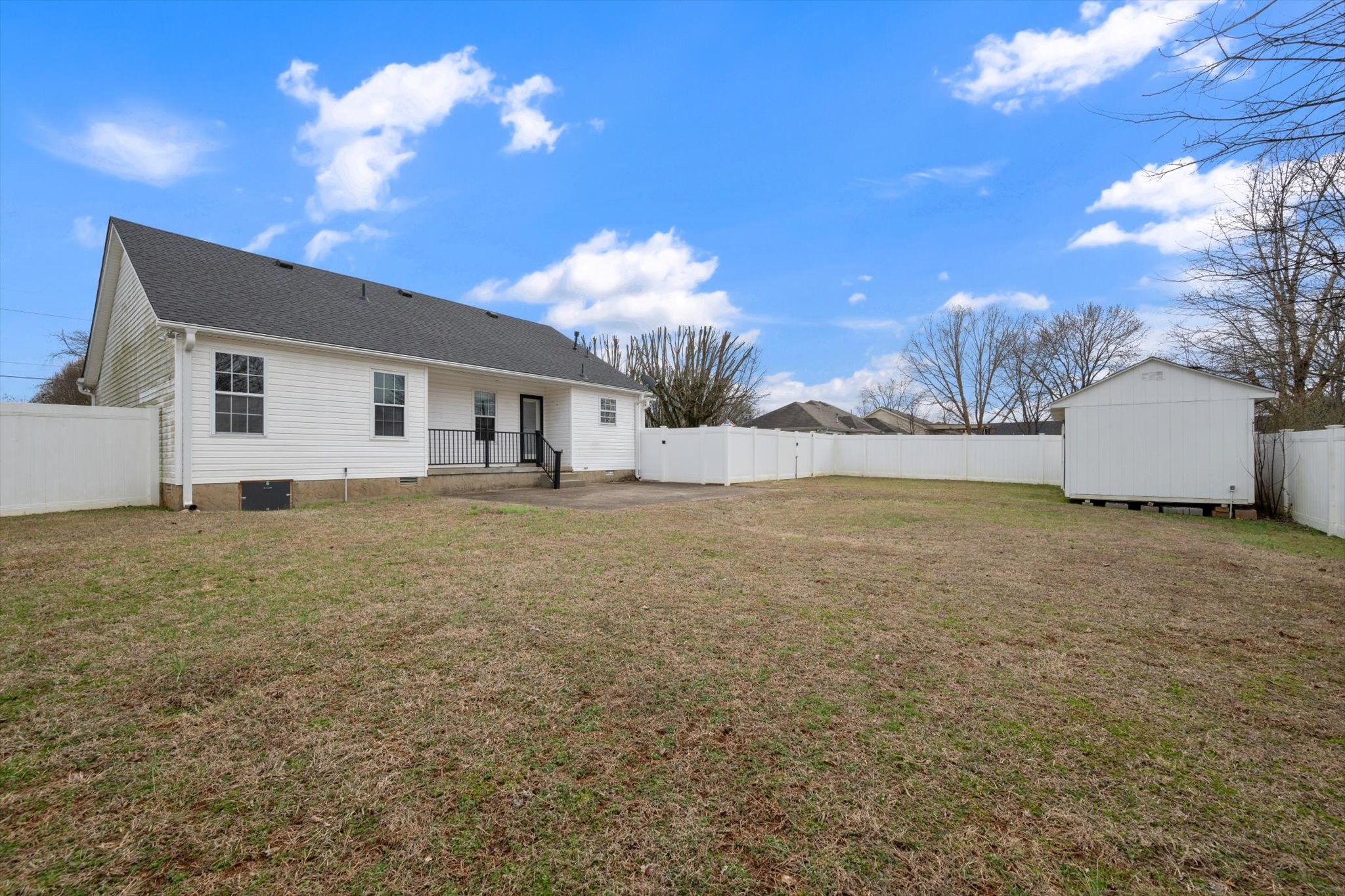 2719 Rocking Horse Ln