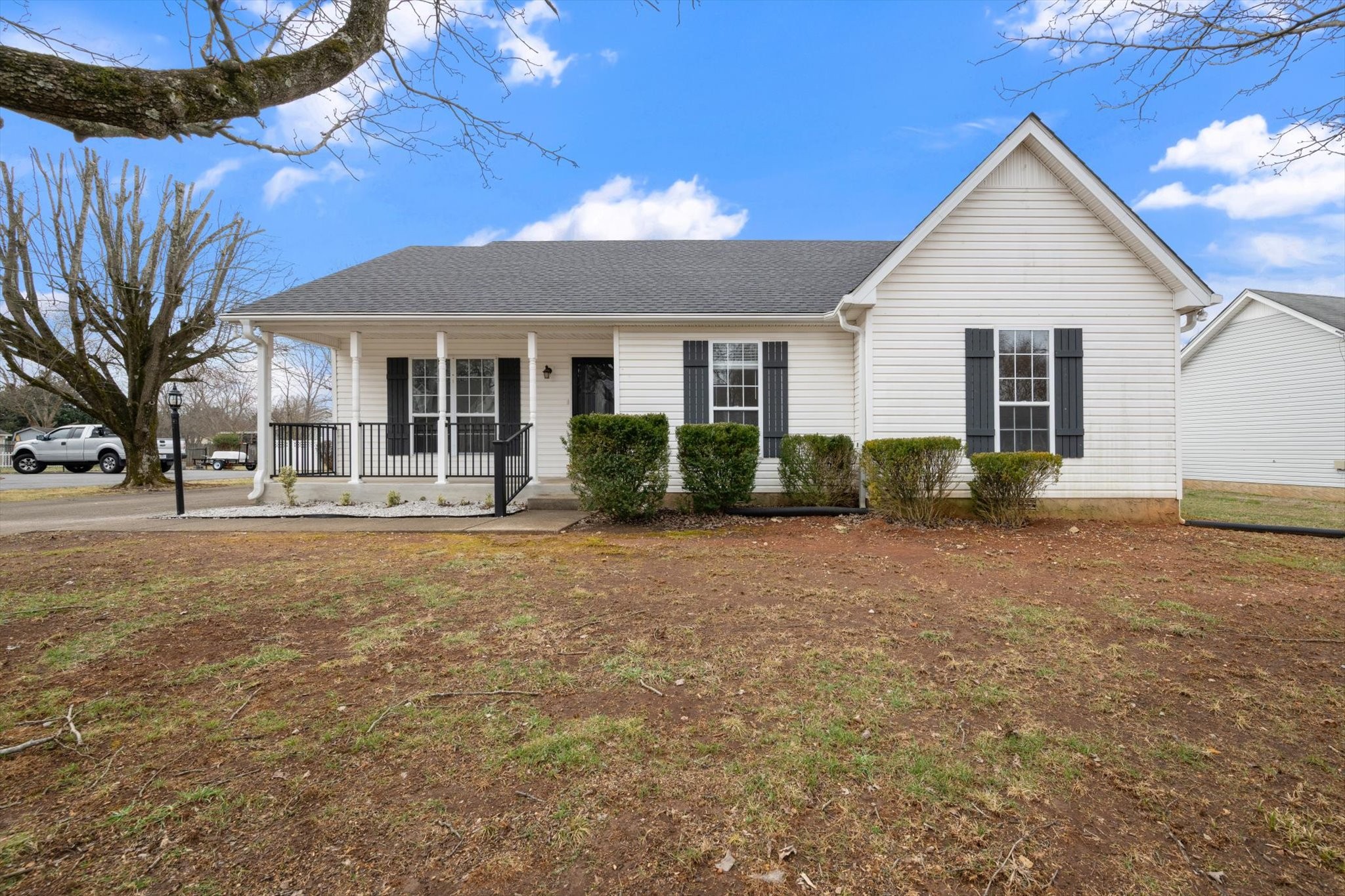 2719 Rocking Horse Ln