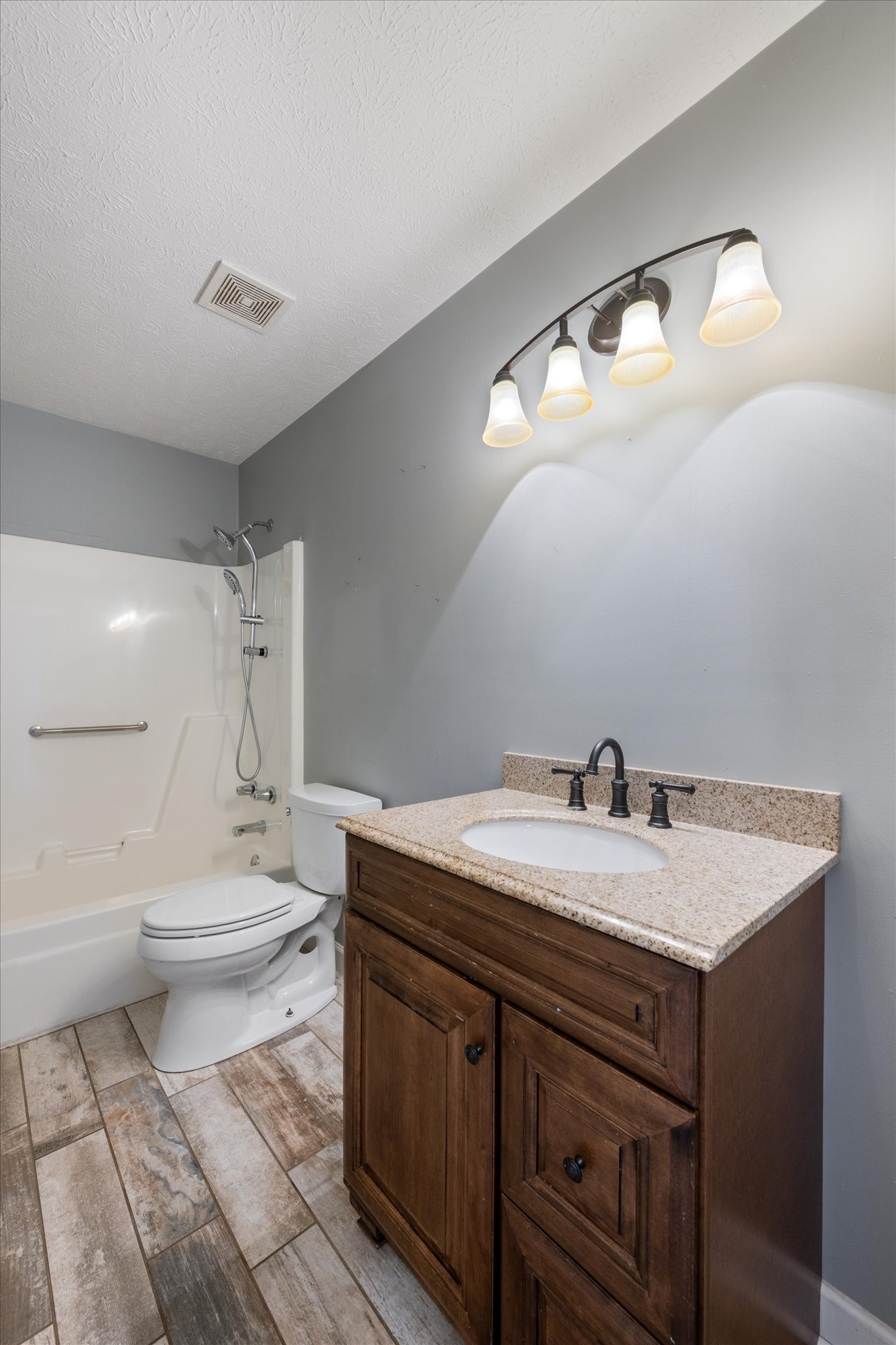 2719 Rocking Horse Ln