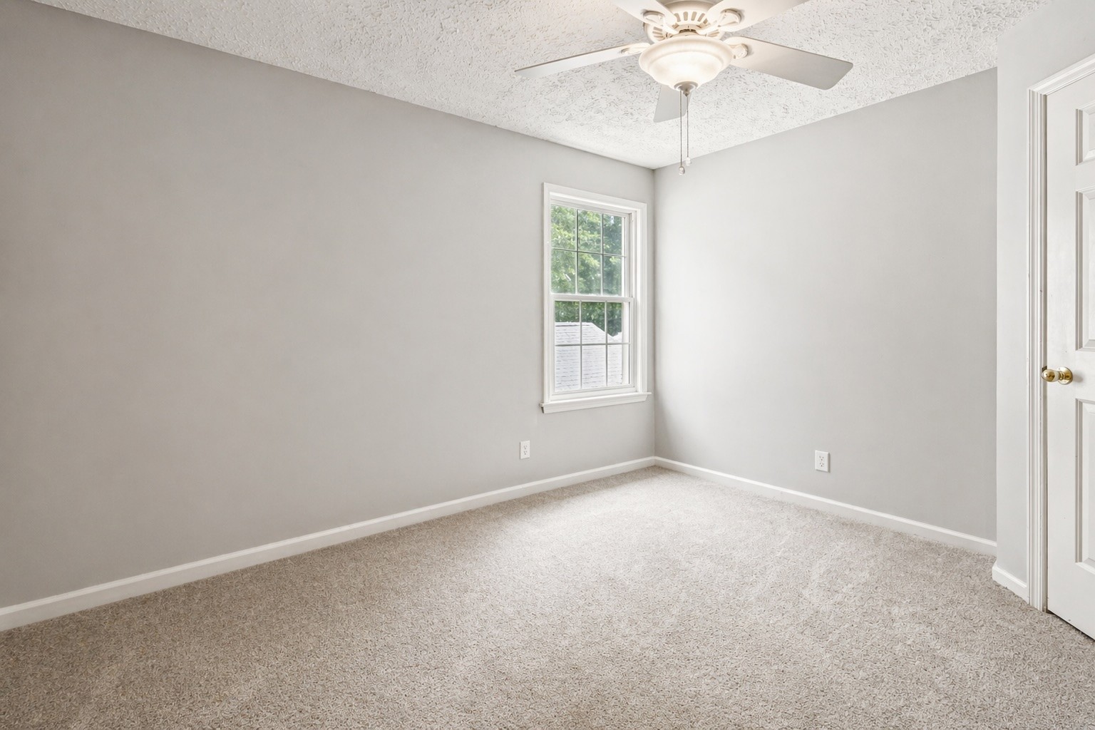 902 Idlewild Ct