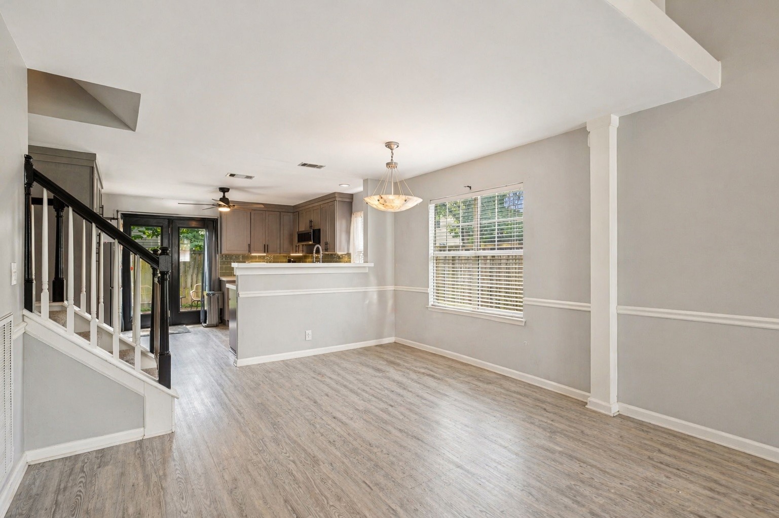 902 Idlewild Ct