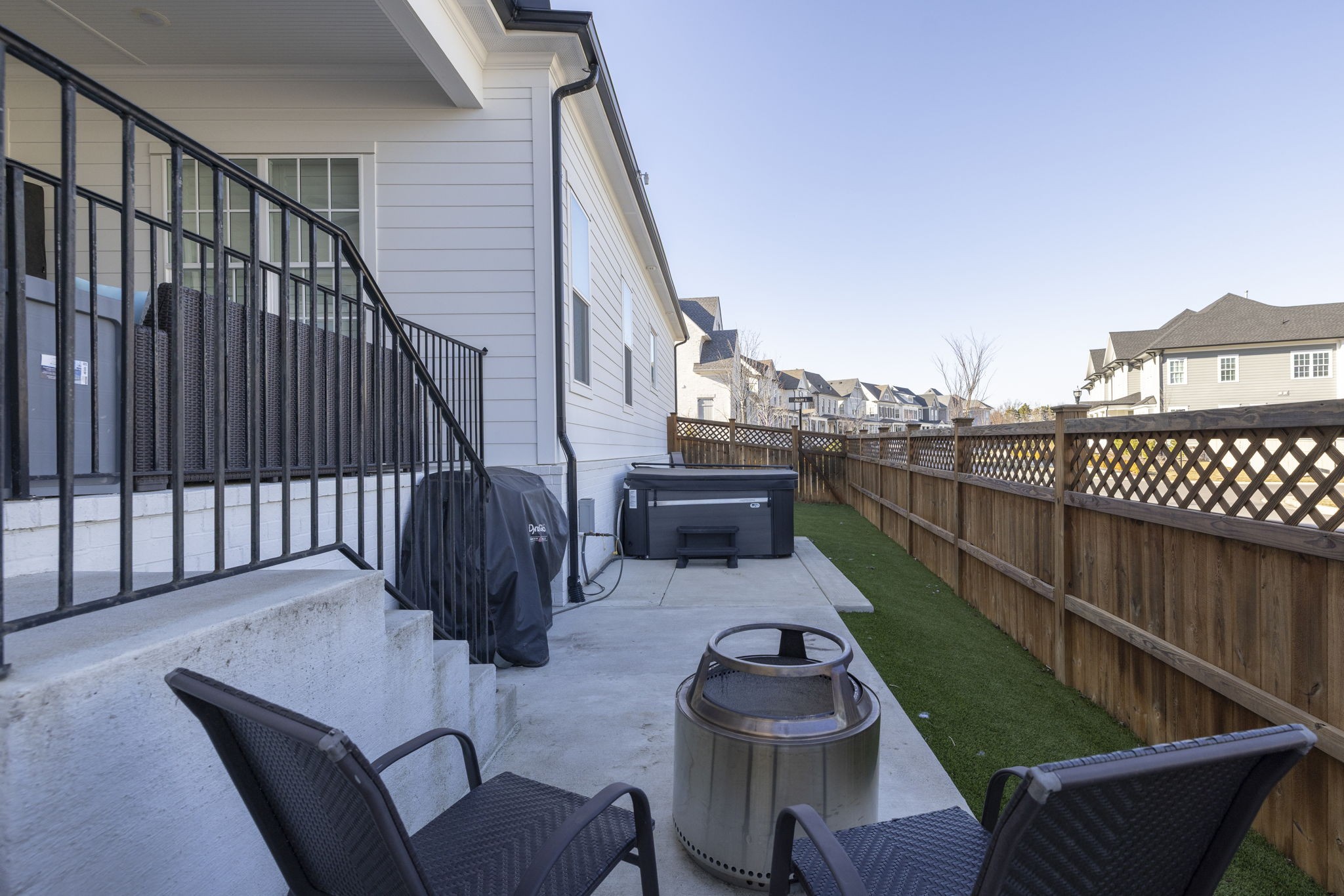 1049 Southbrooke Blvd