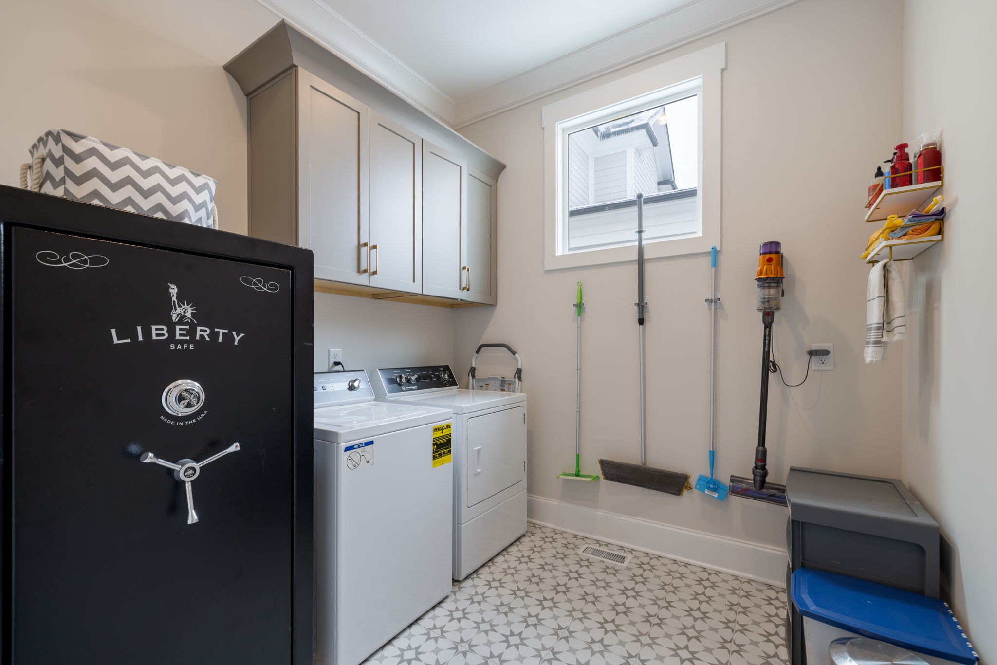 1049 Southbrooke Blvd