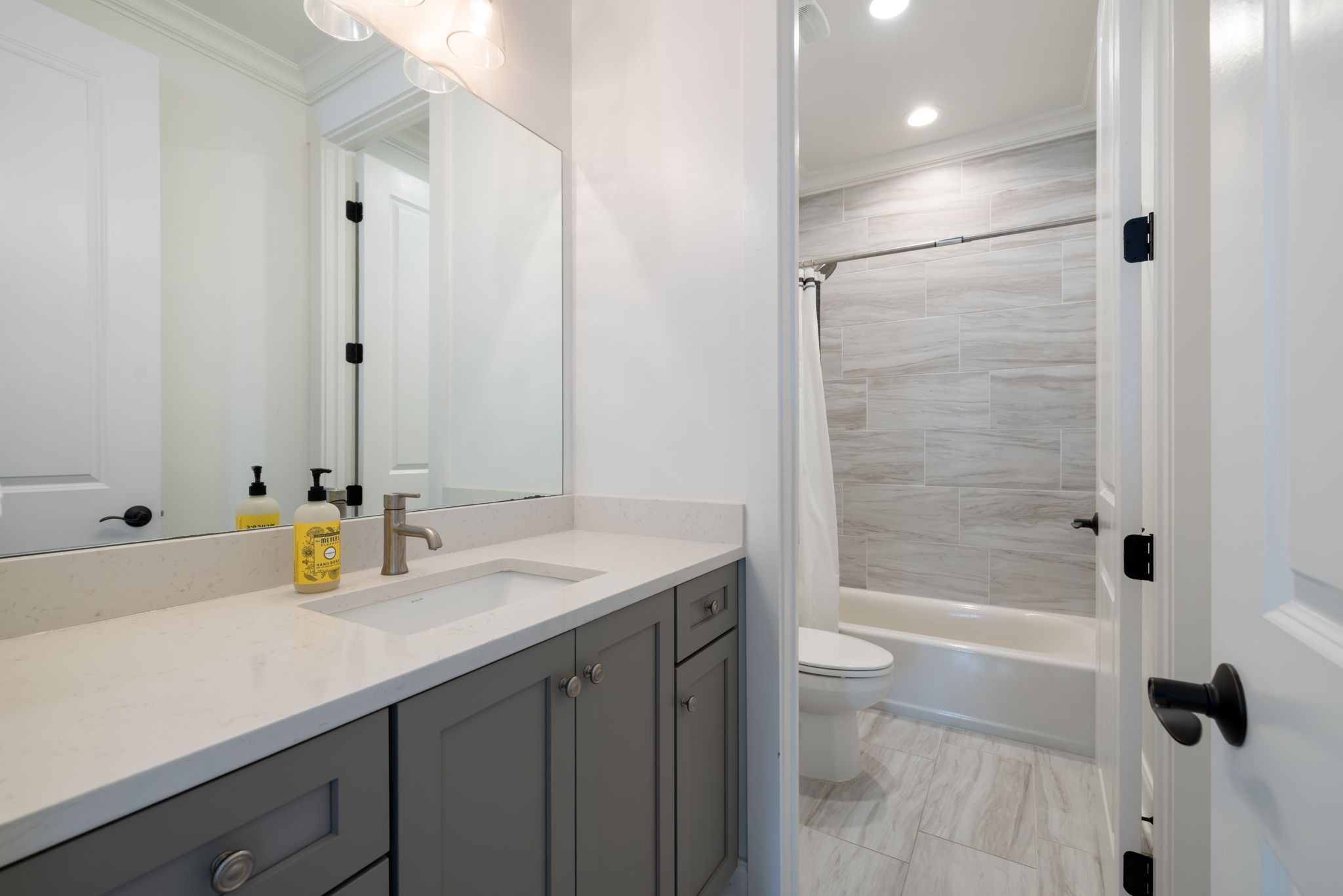 1049 Southbrooke Blvd