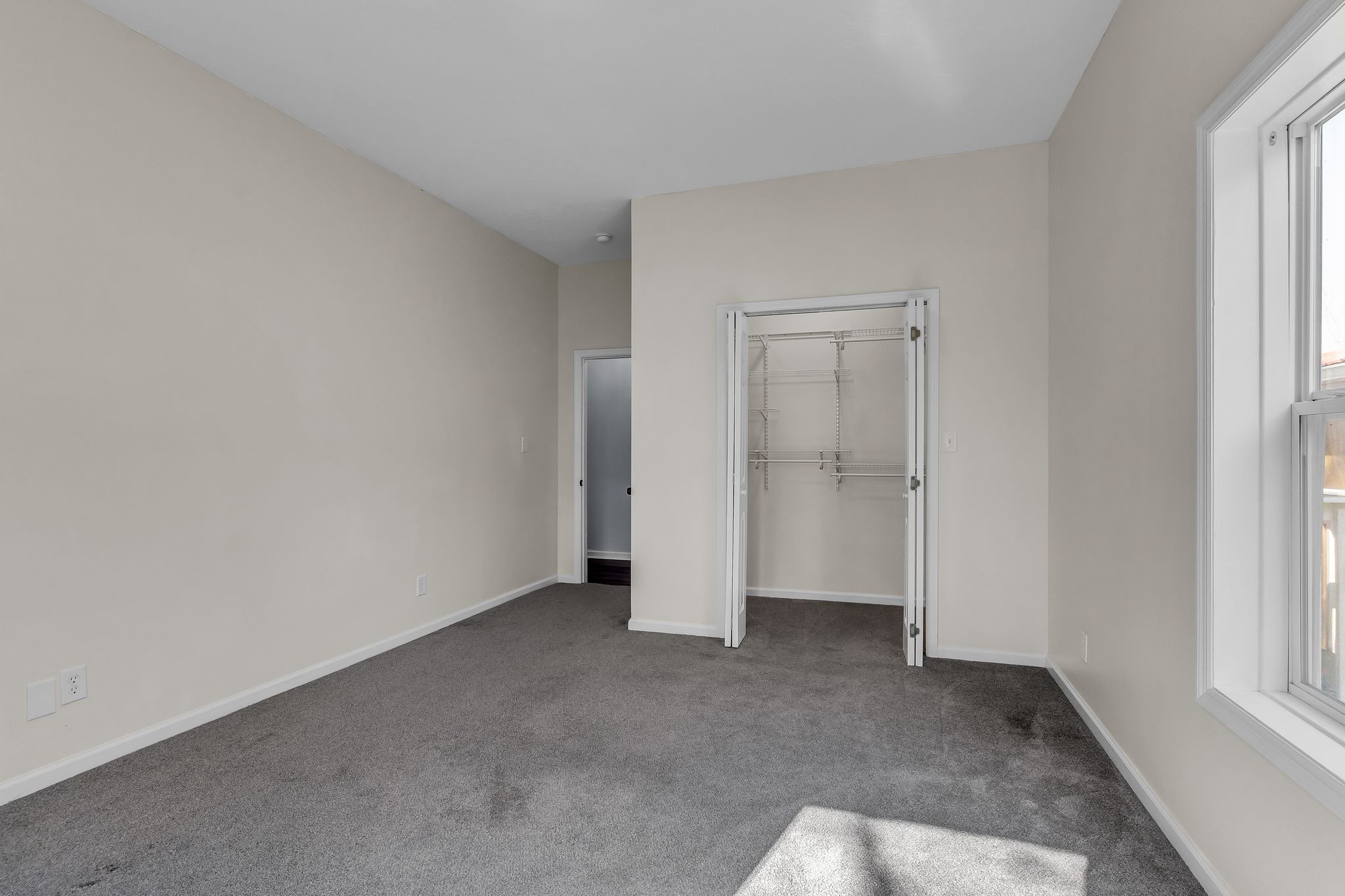 1000 Chickadee Ct