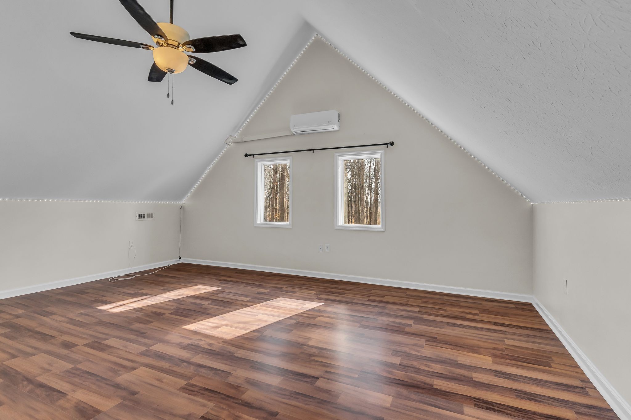 1000 Chickadee Ct