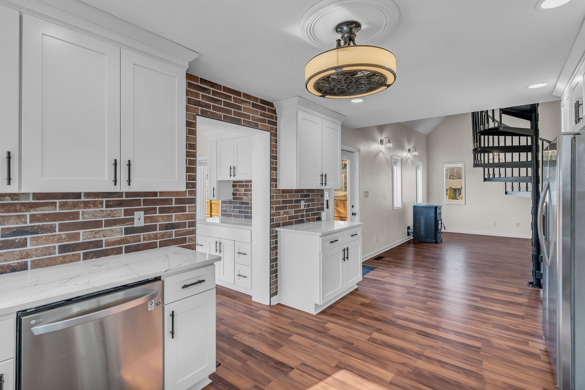 1000 Chickadee Ct