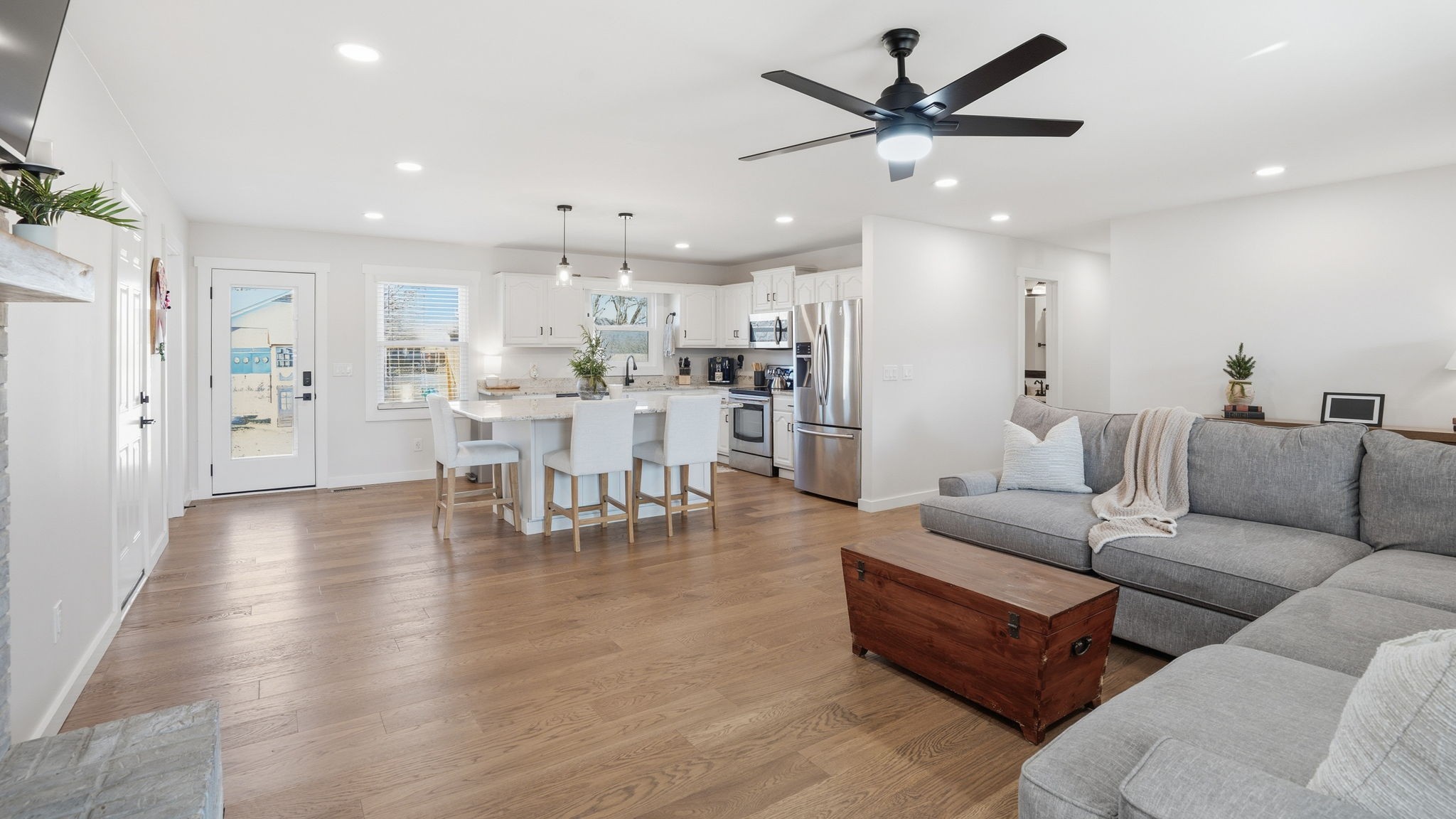 2331 Ravenwood Dr