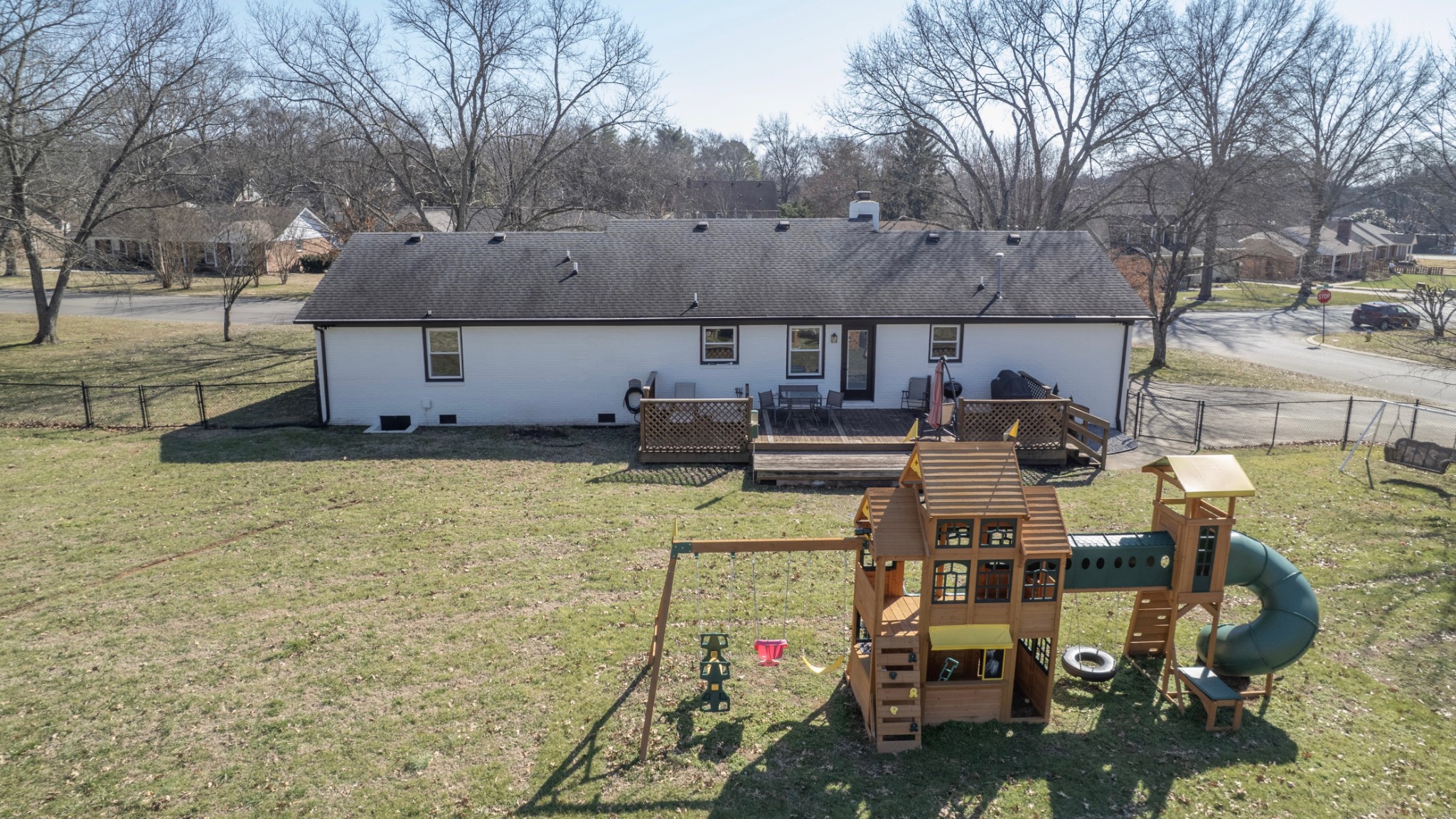2331 Ravenwood Dr