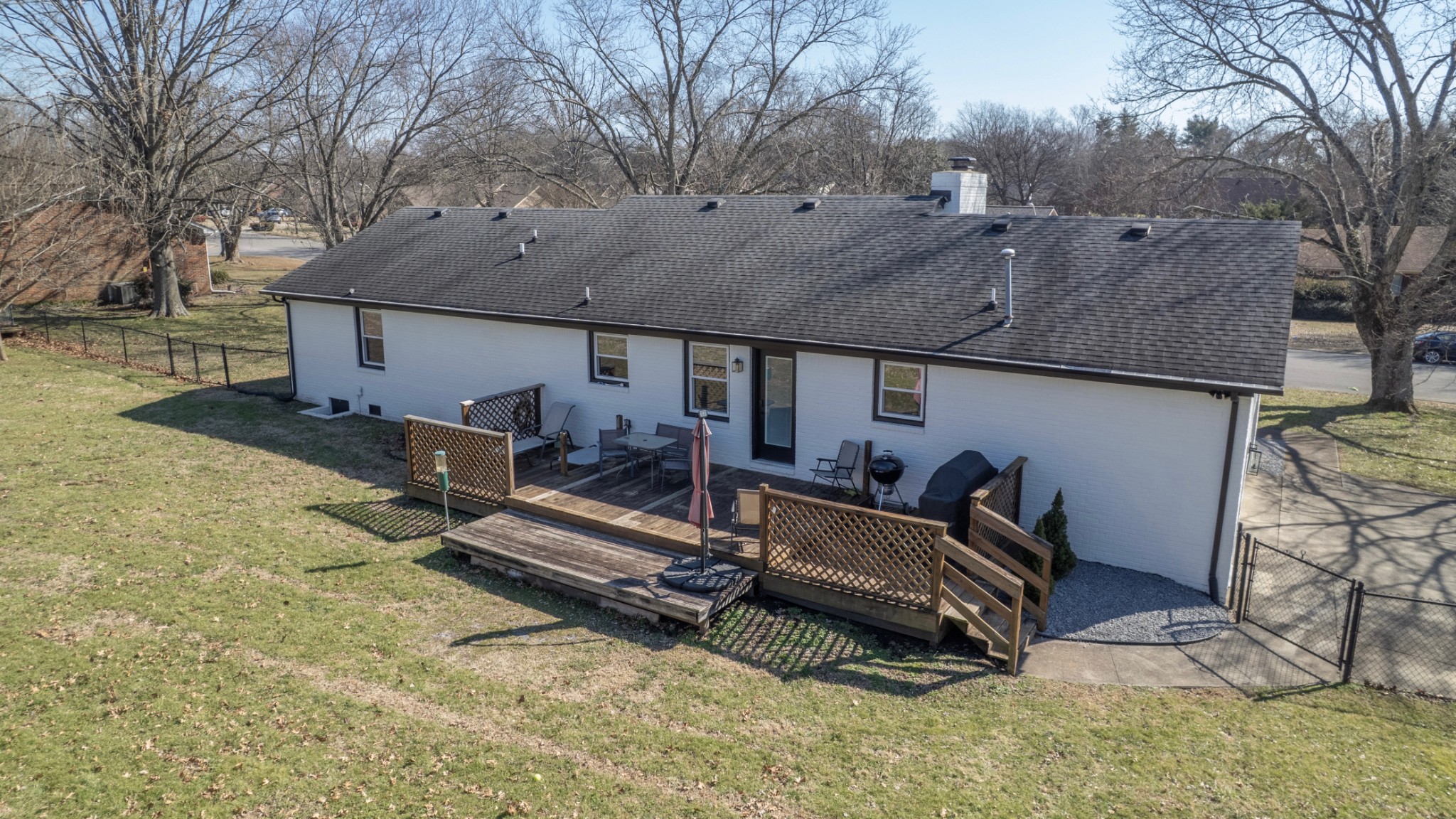 2331 Ravenwood Dr