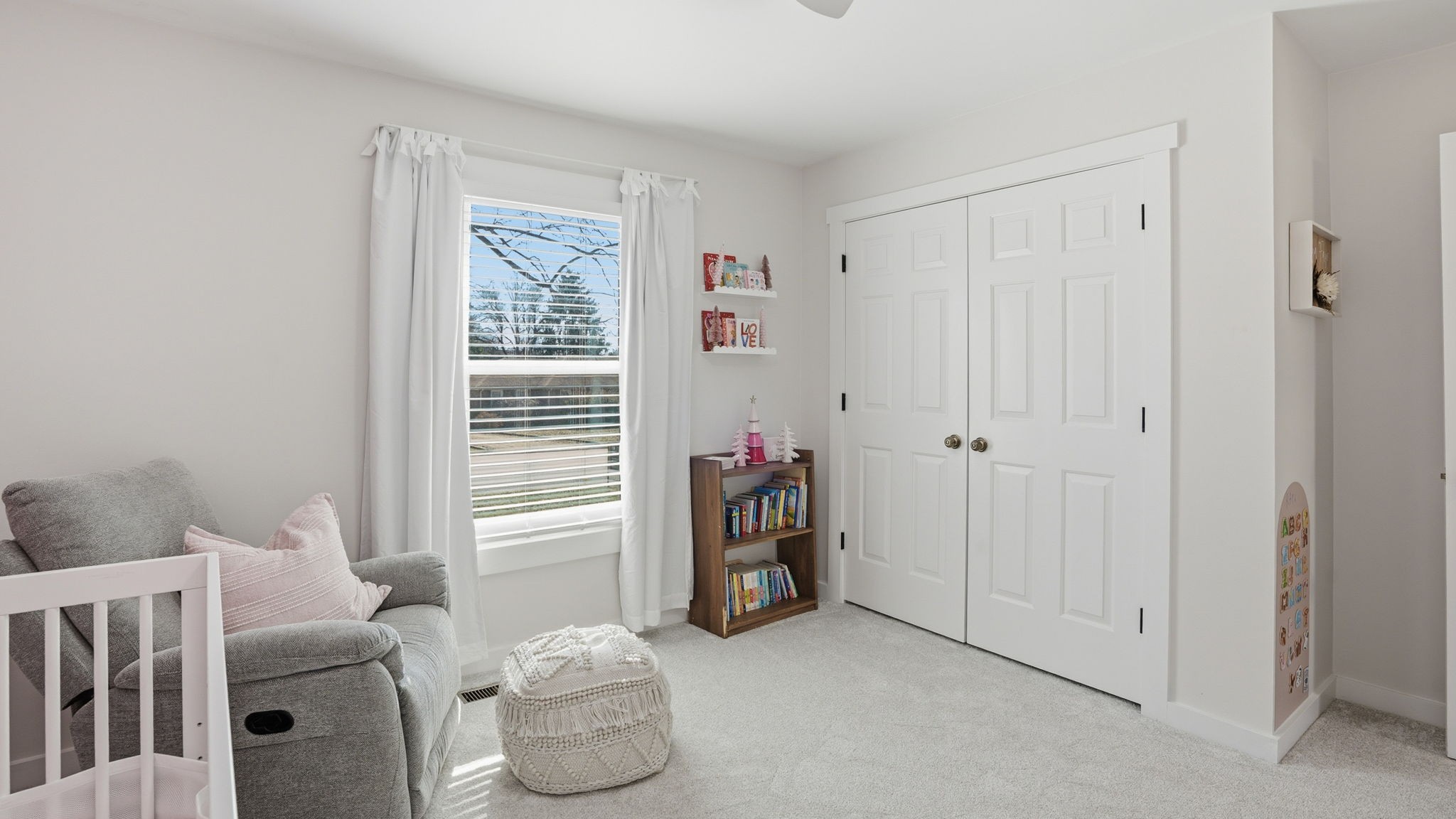 2331 Ravenwood Dr