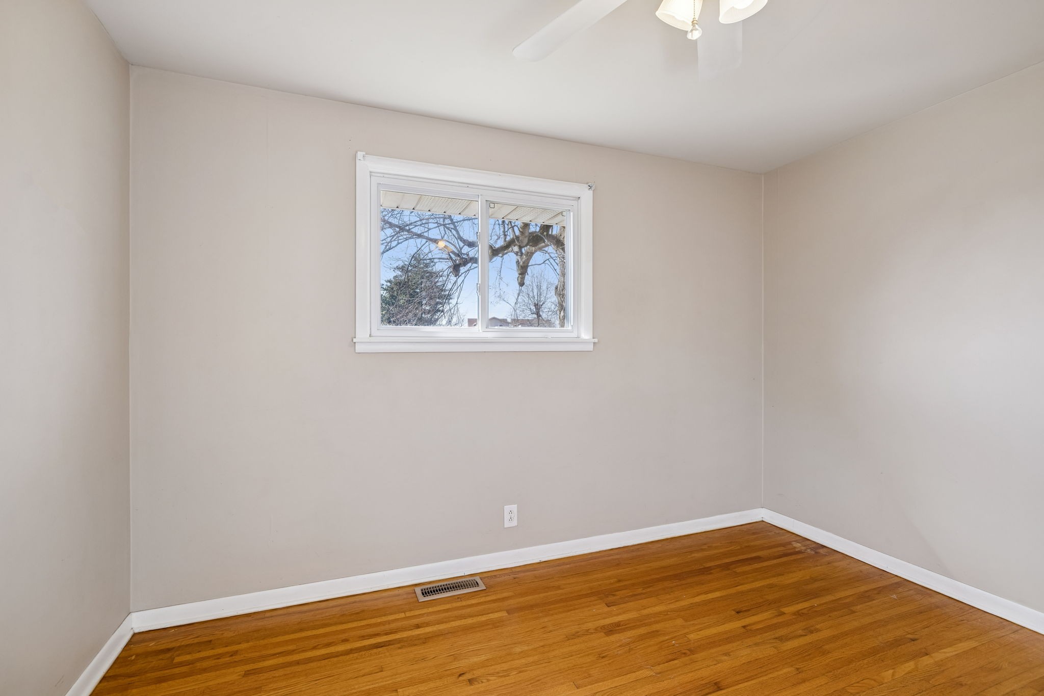 532 Landau Dr