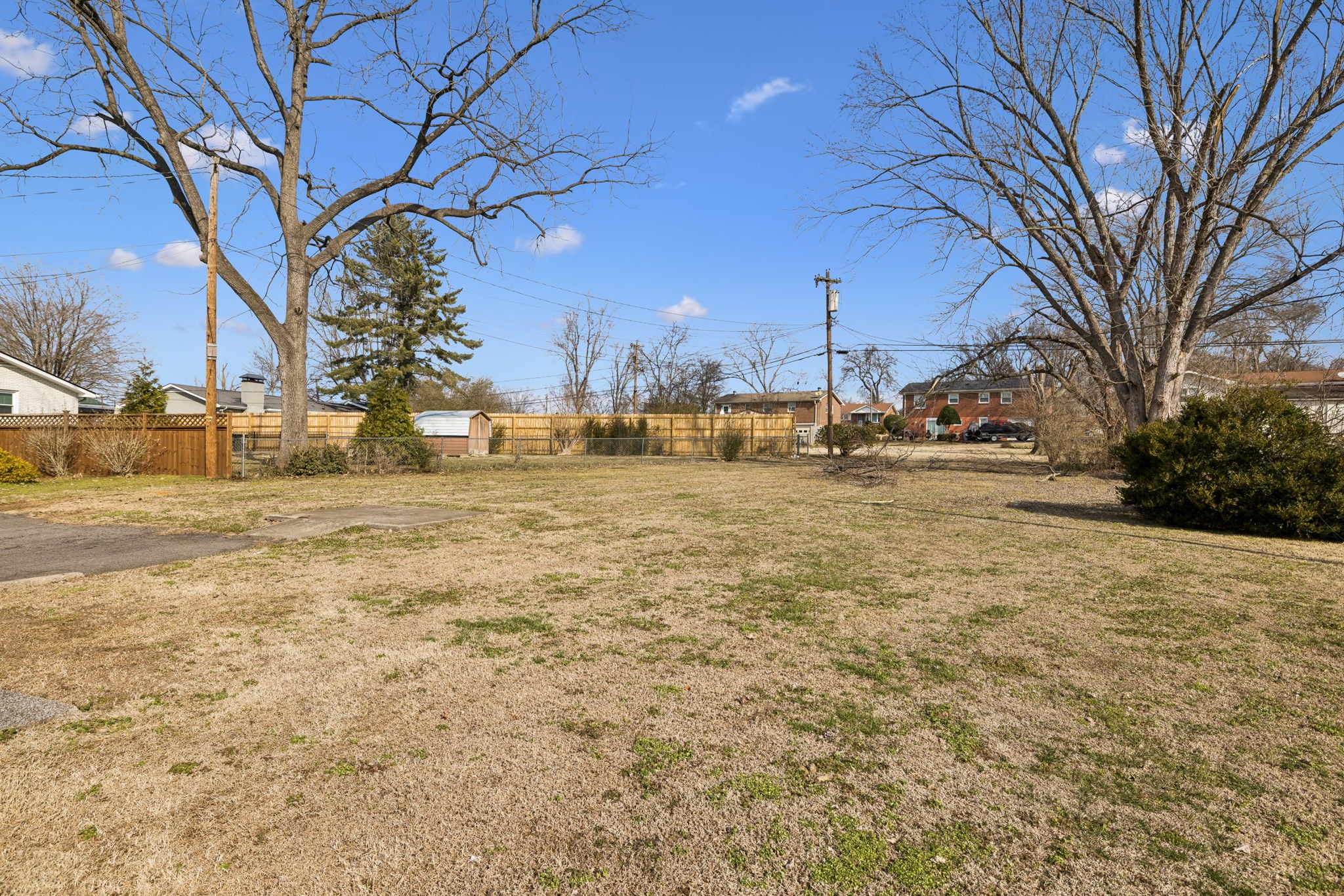 532 Landau Dr