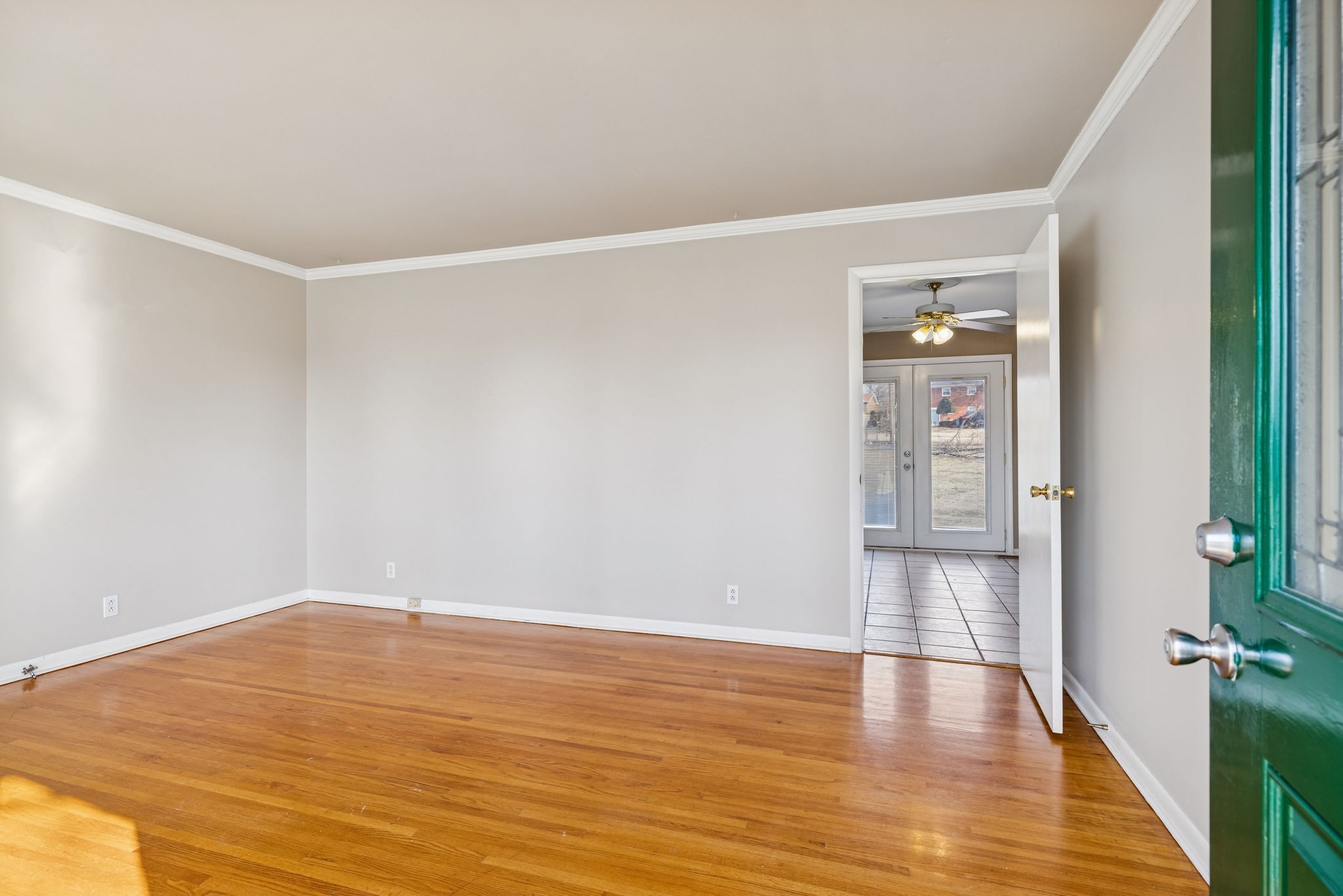 532 Landau Dr