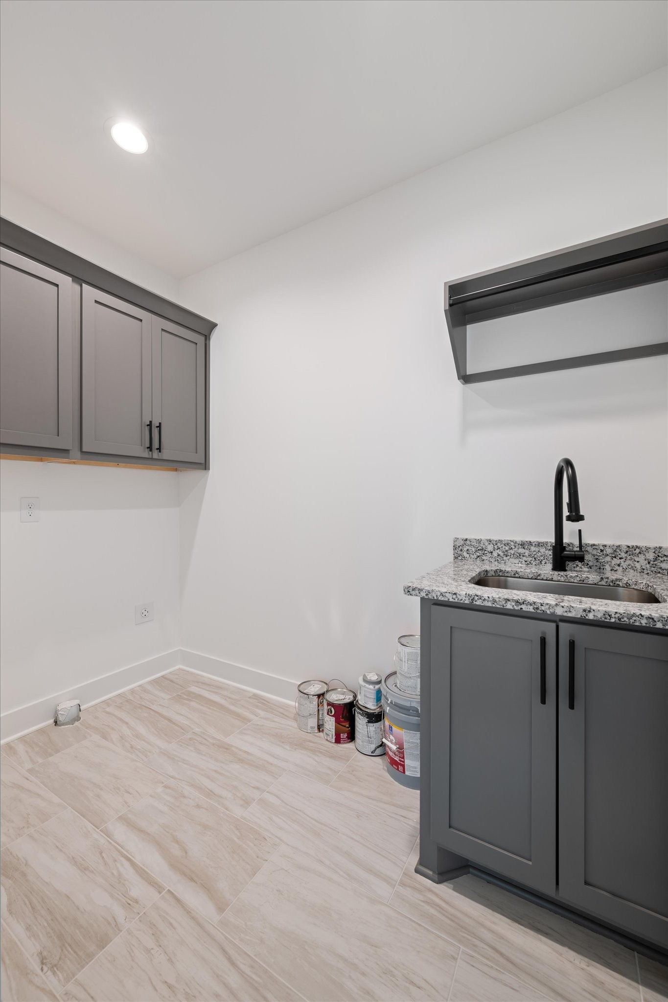 2631 Holly Springs Dr