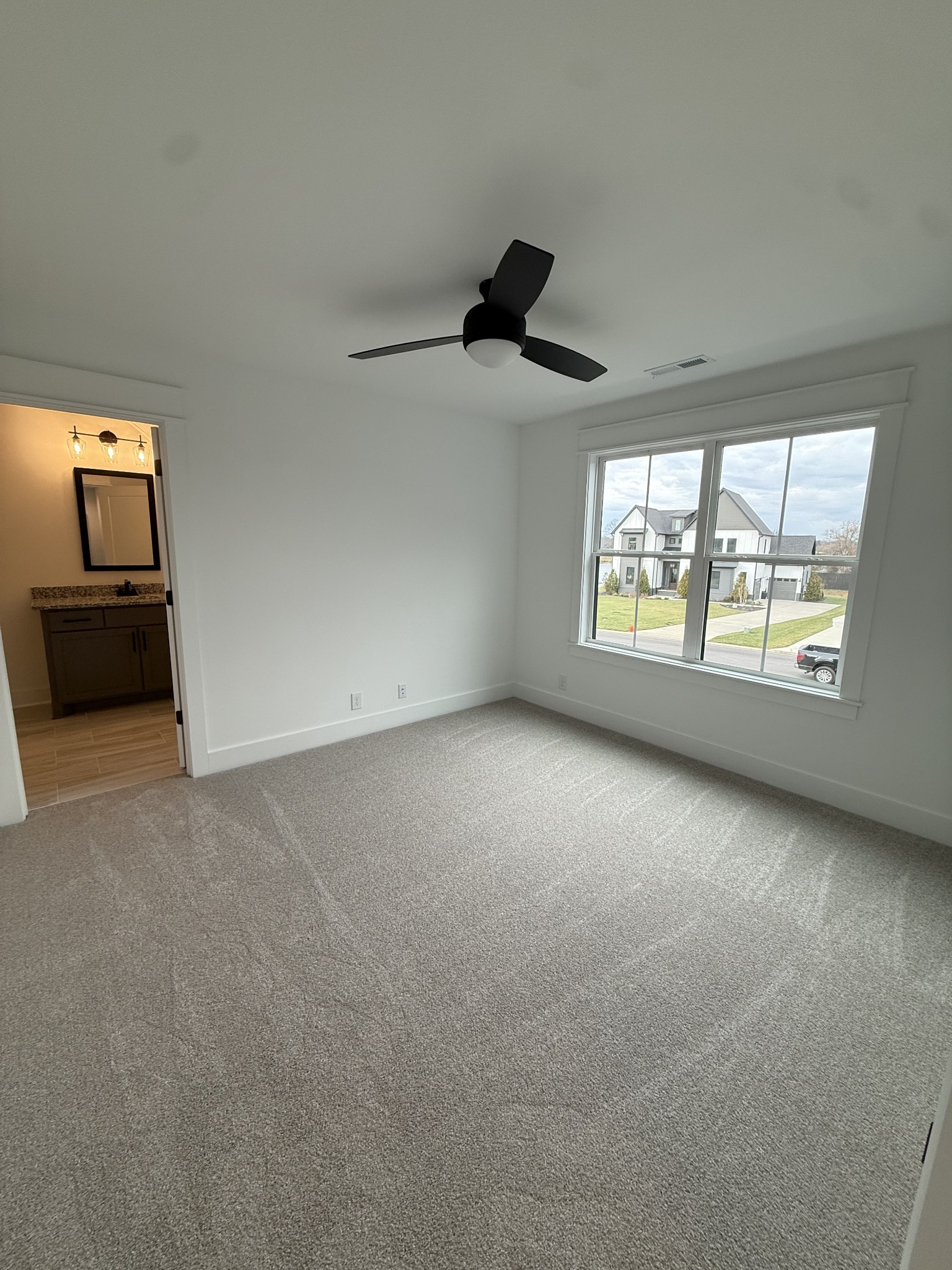 2631 Holly Springs Dr