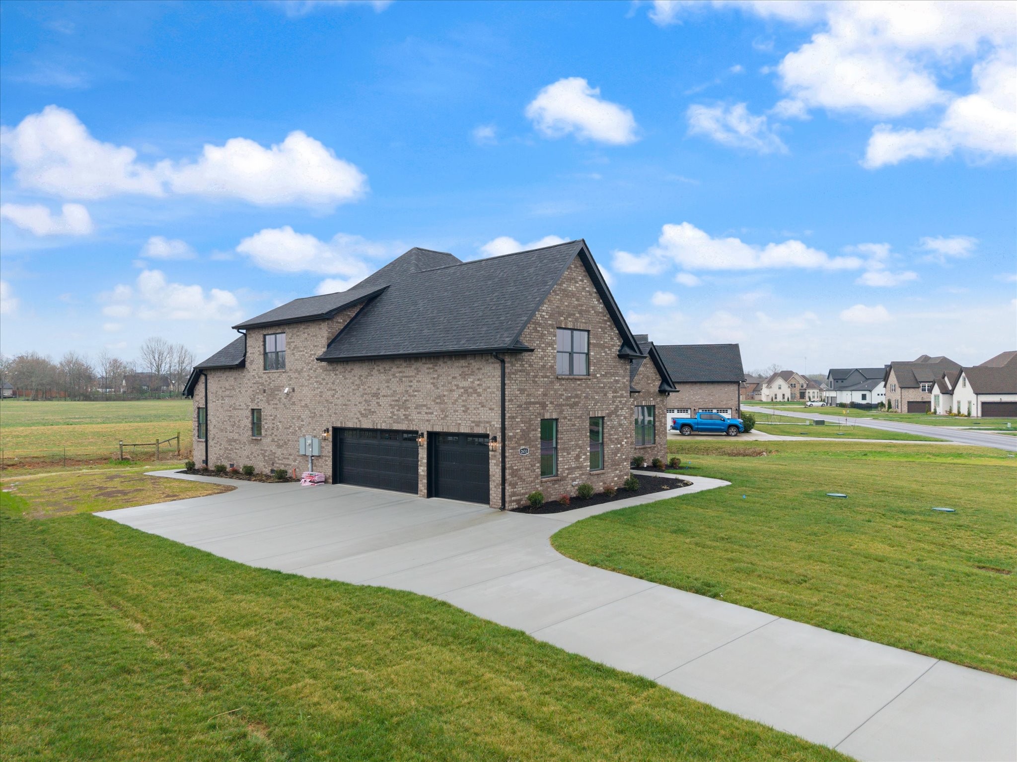 2631 Holly Springs Dr