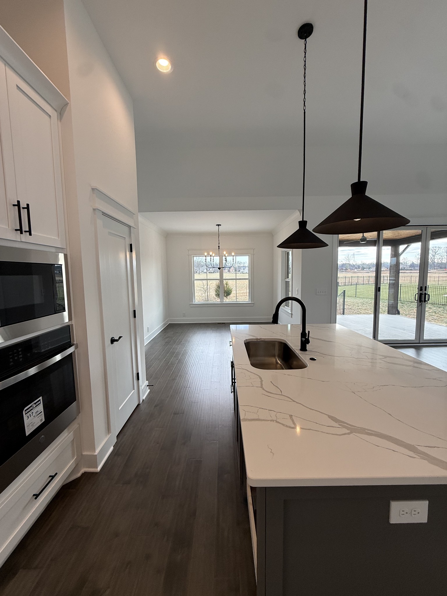 2631 Holly Springs Dr