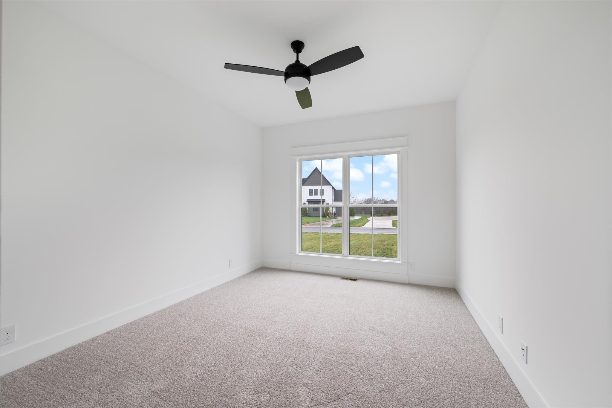 2631 Holly Springs Dr