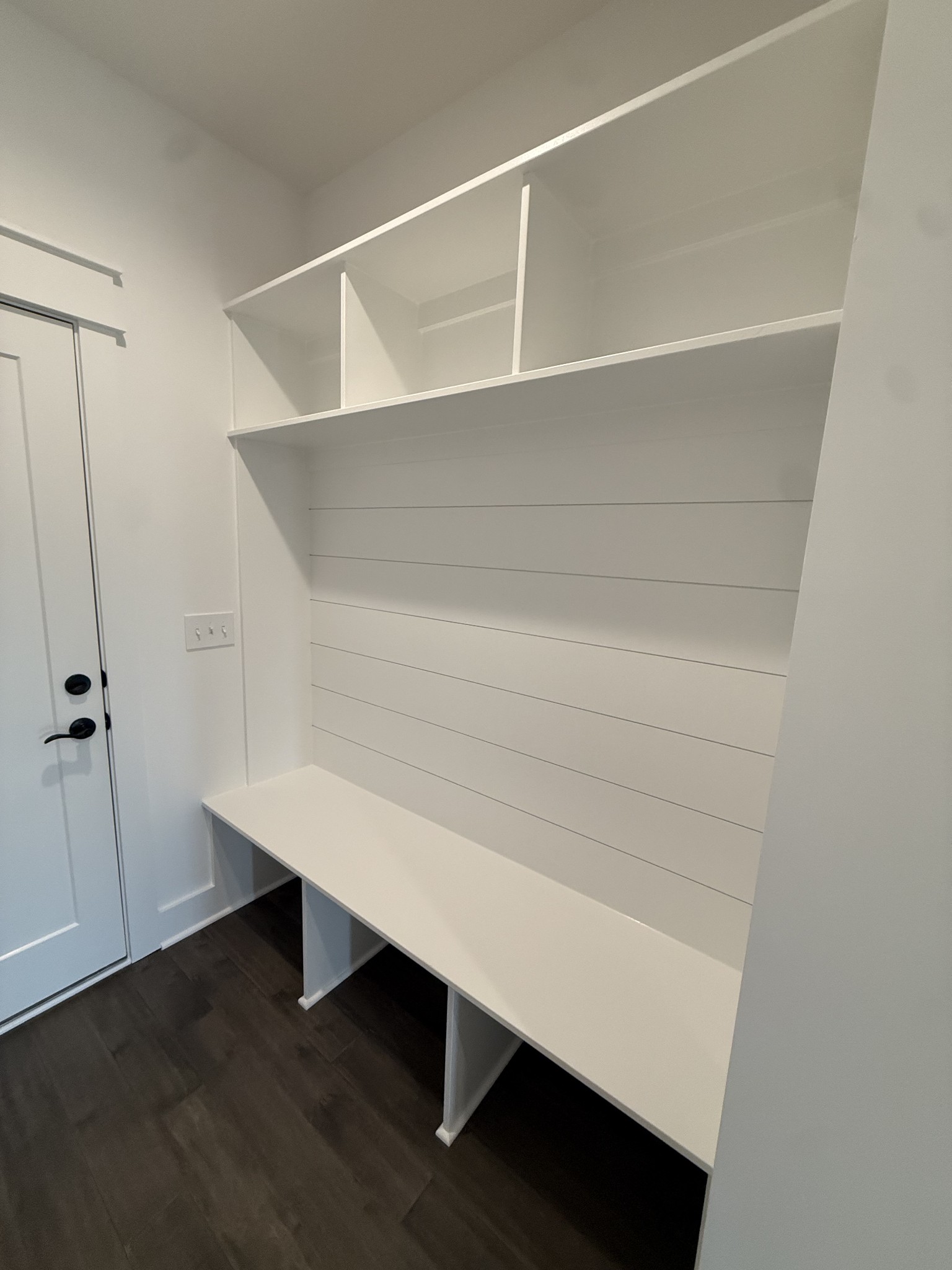 2631 Holly Springs Dr