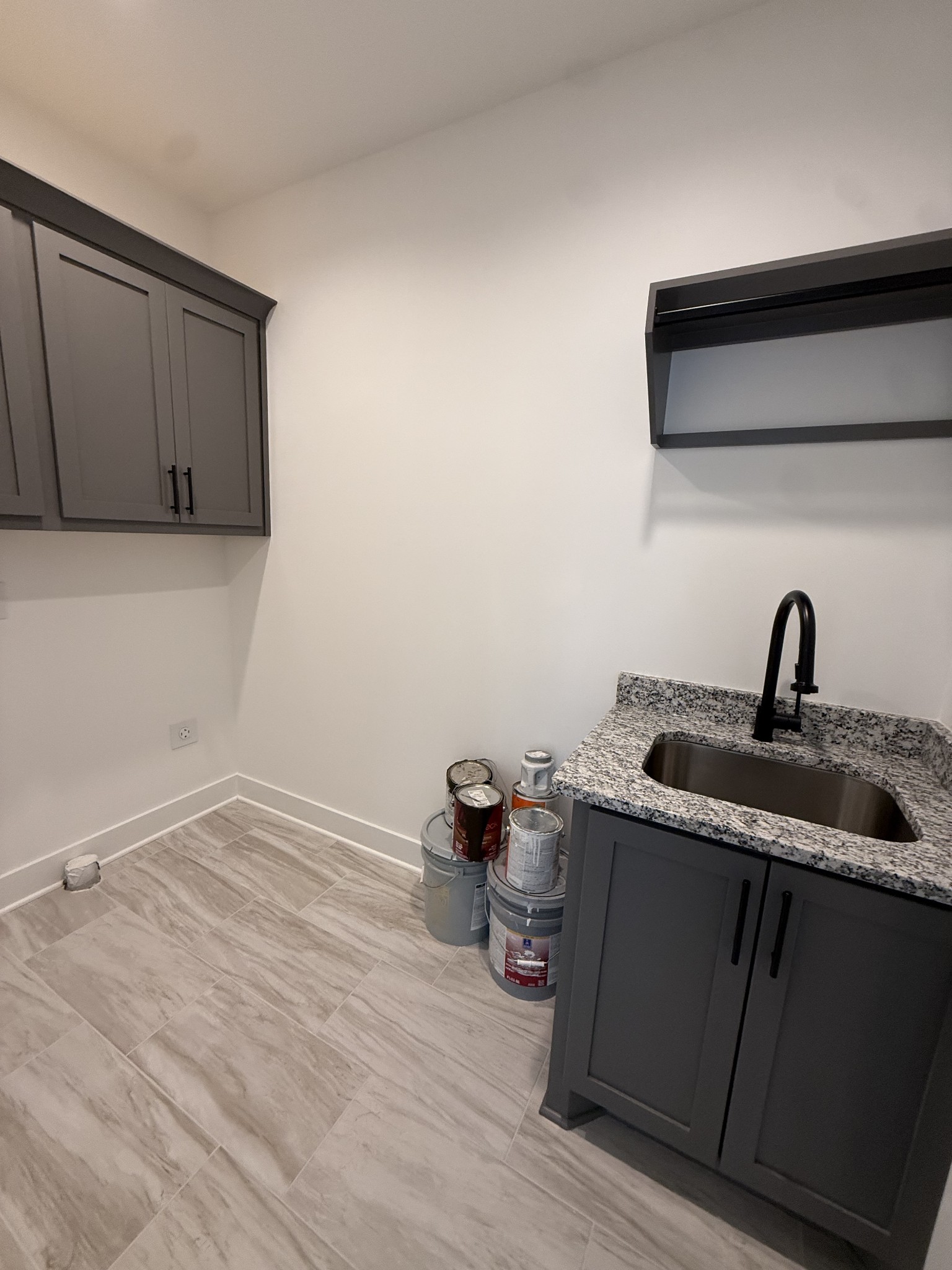 2631 Holly Springs Dr