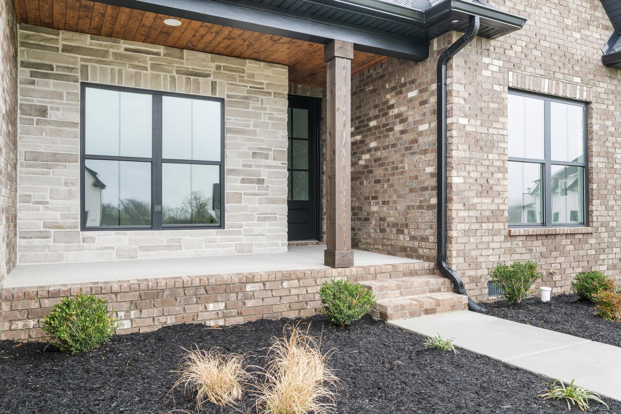 2631 Holly Springs Dr