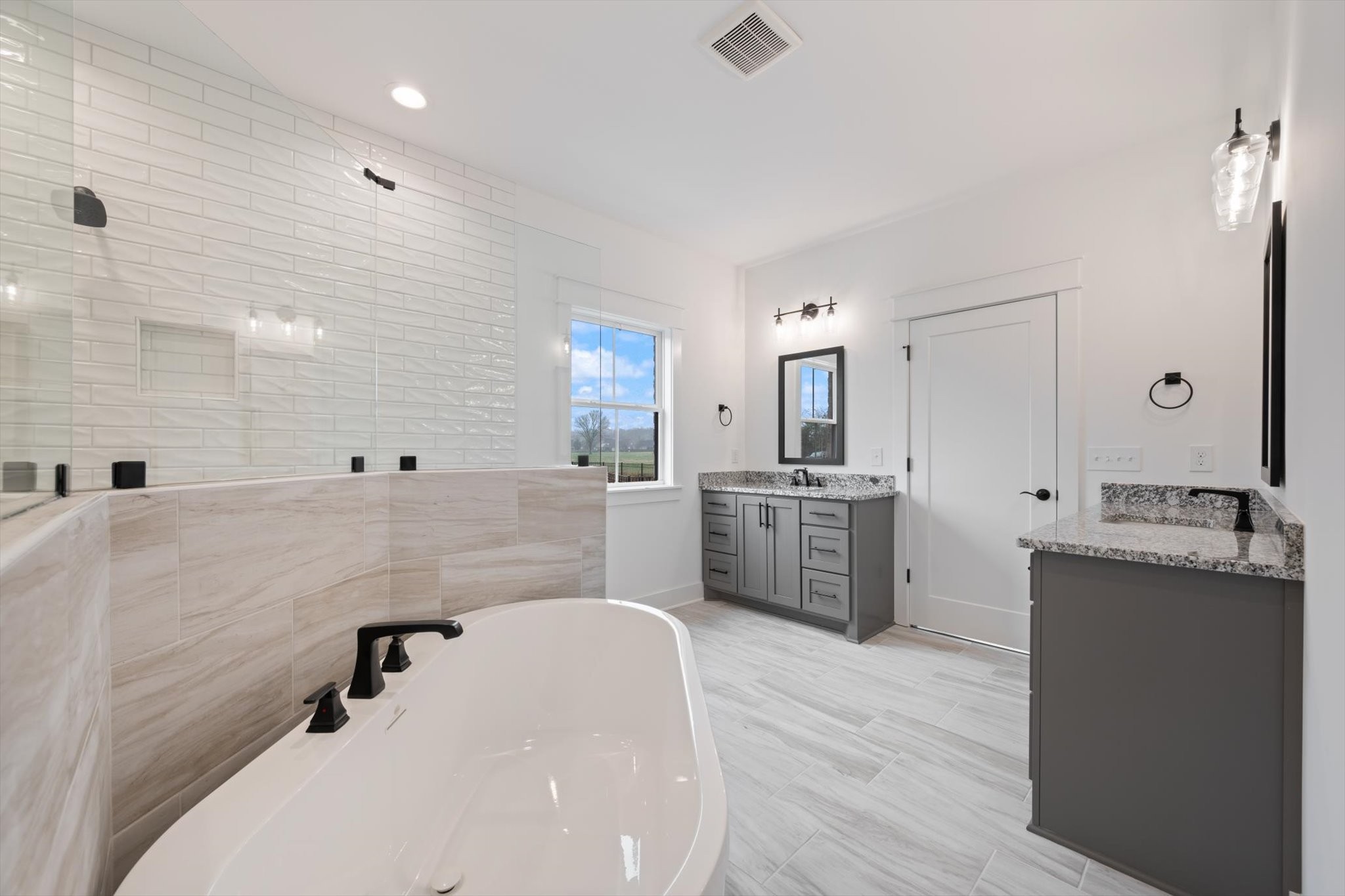 2631 Holly Springs Dr