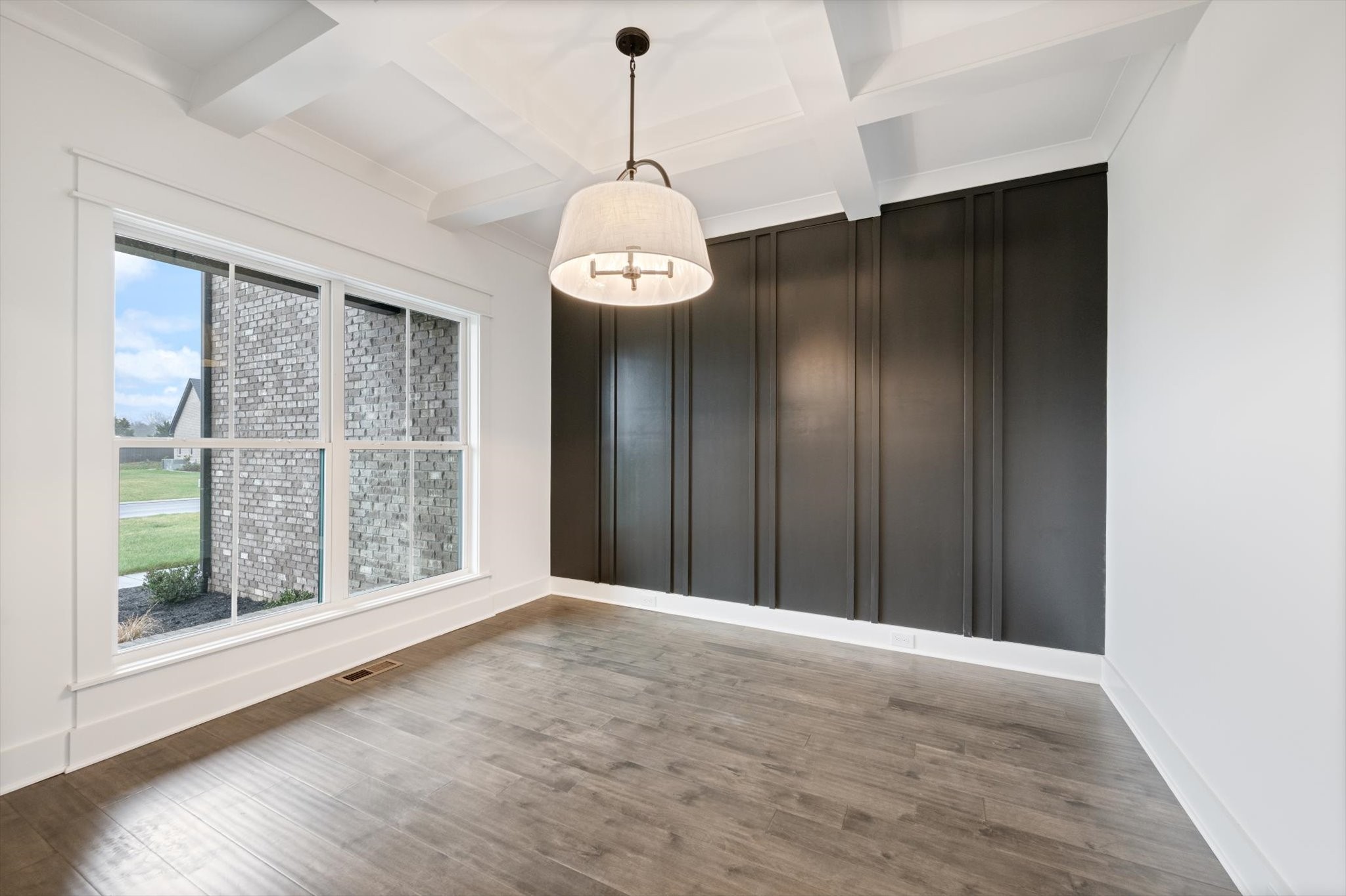 2631 Holly Springs Dr