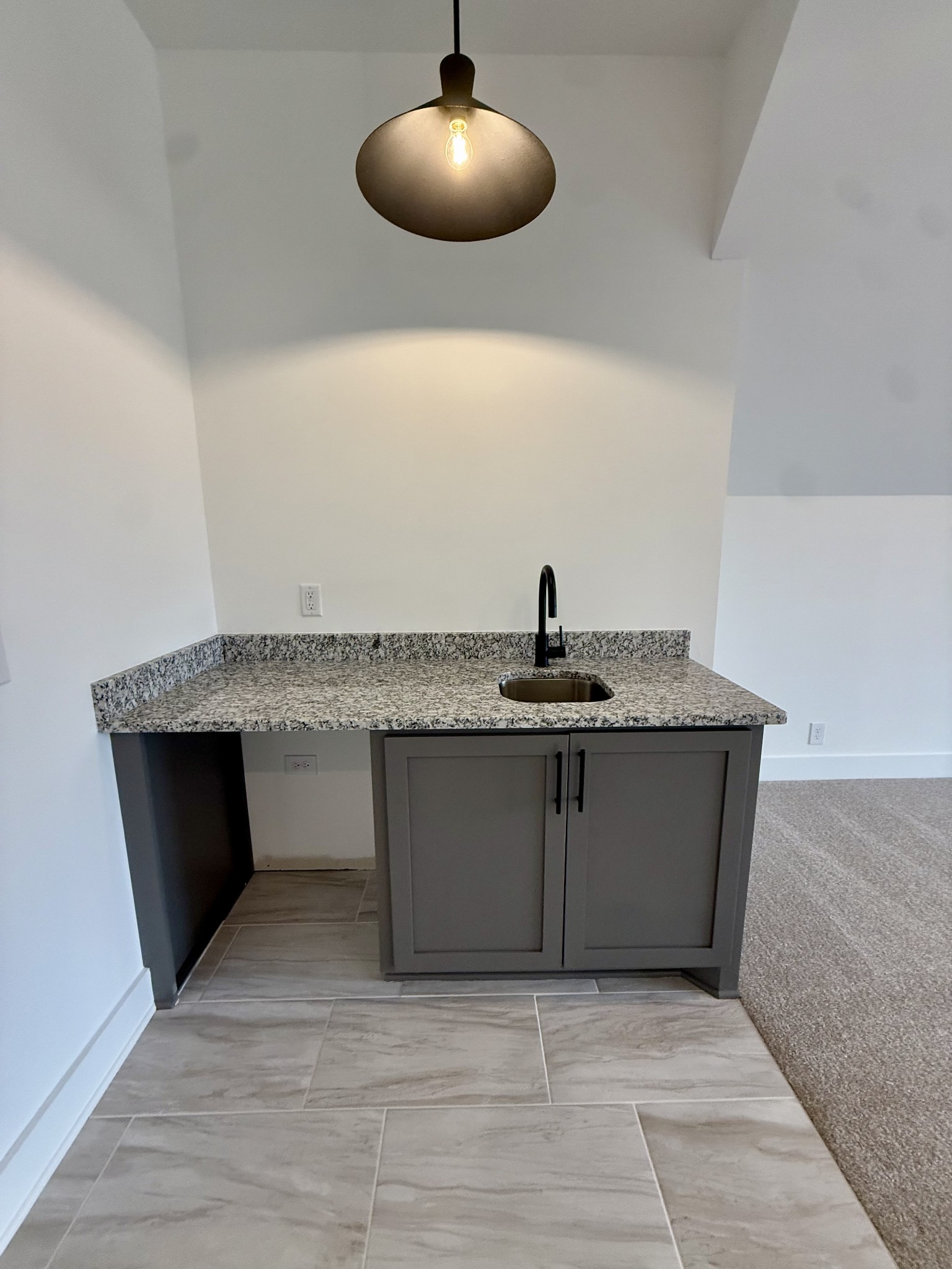 2631 Holly Springs Dr