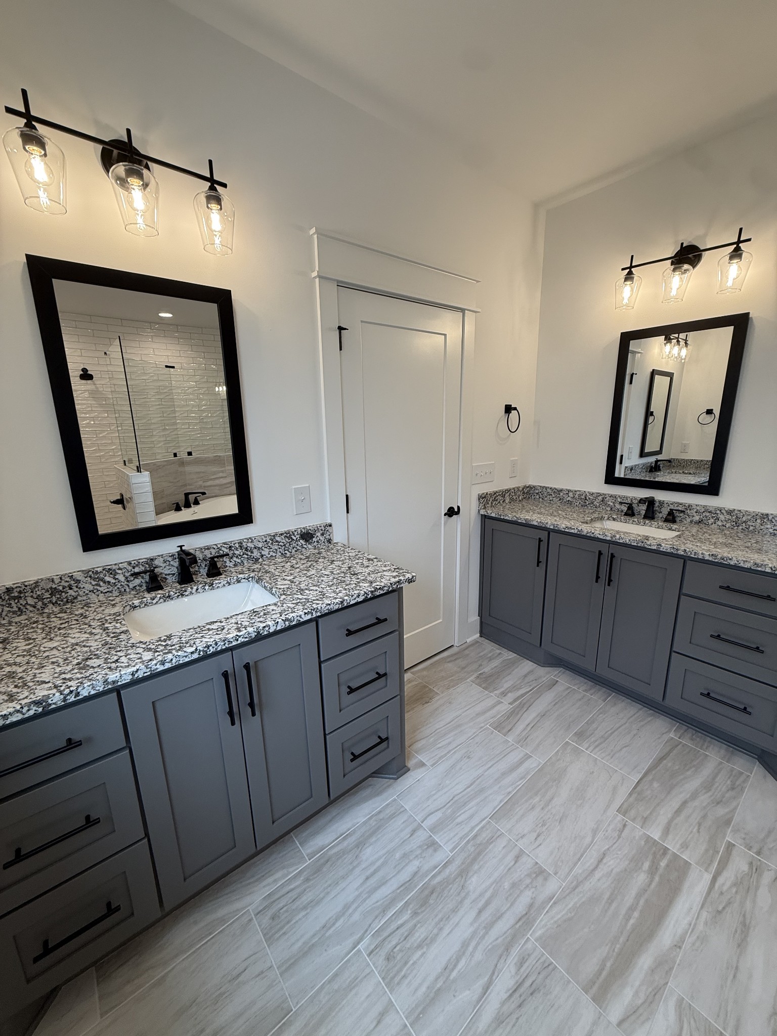 2631 Holly Springs Dr