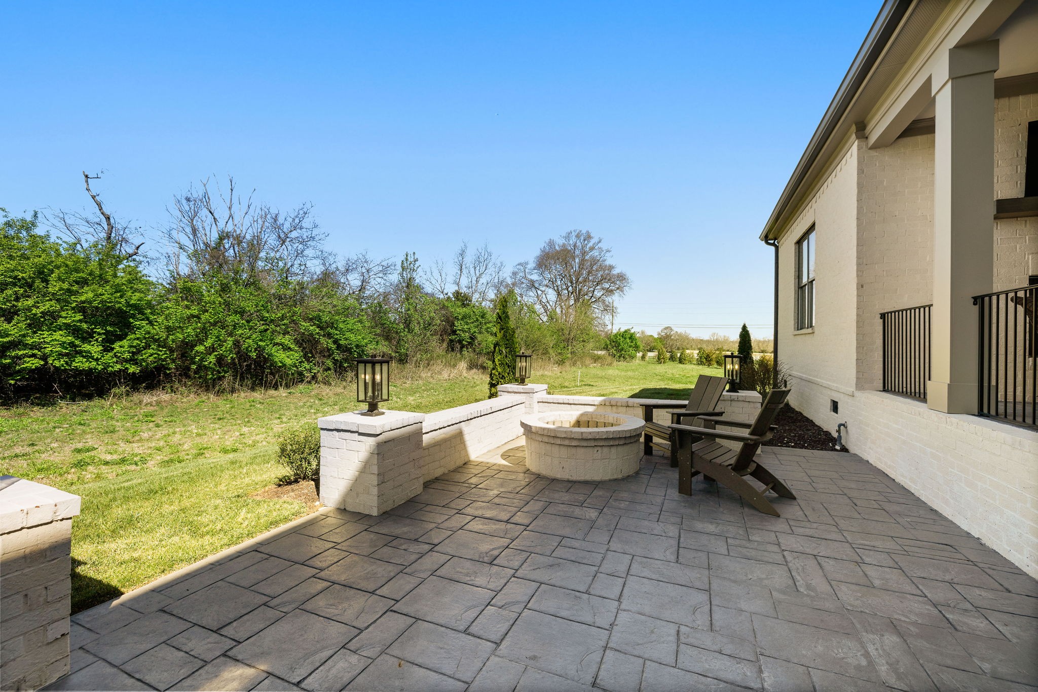 1003 Sinatra Drive