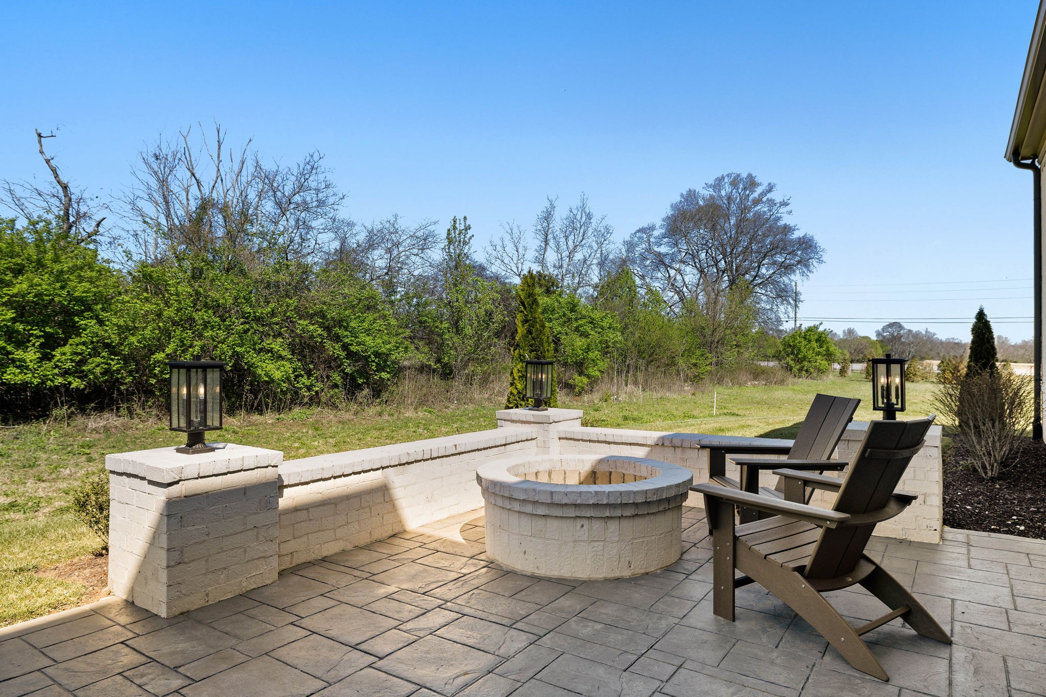 1003 Sinatra Drive