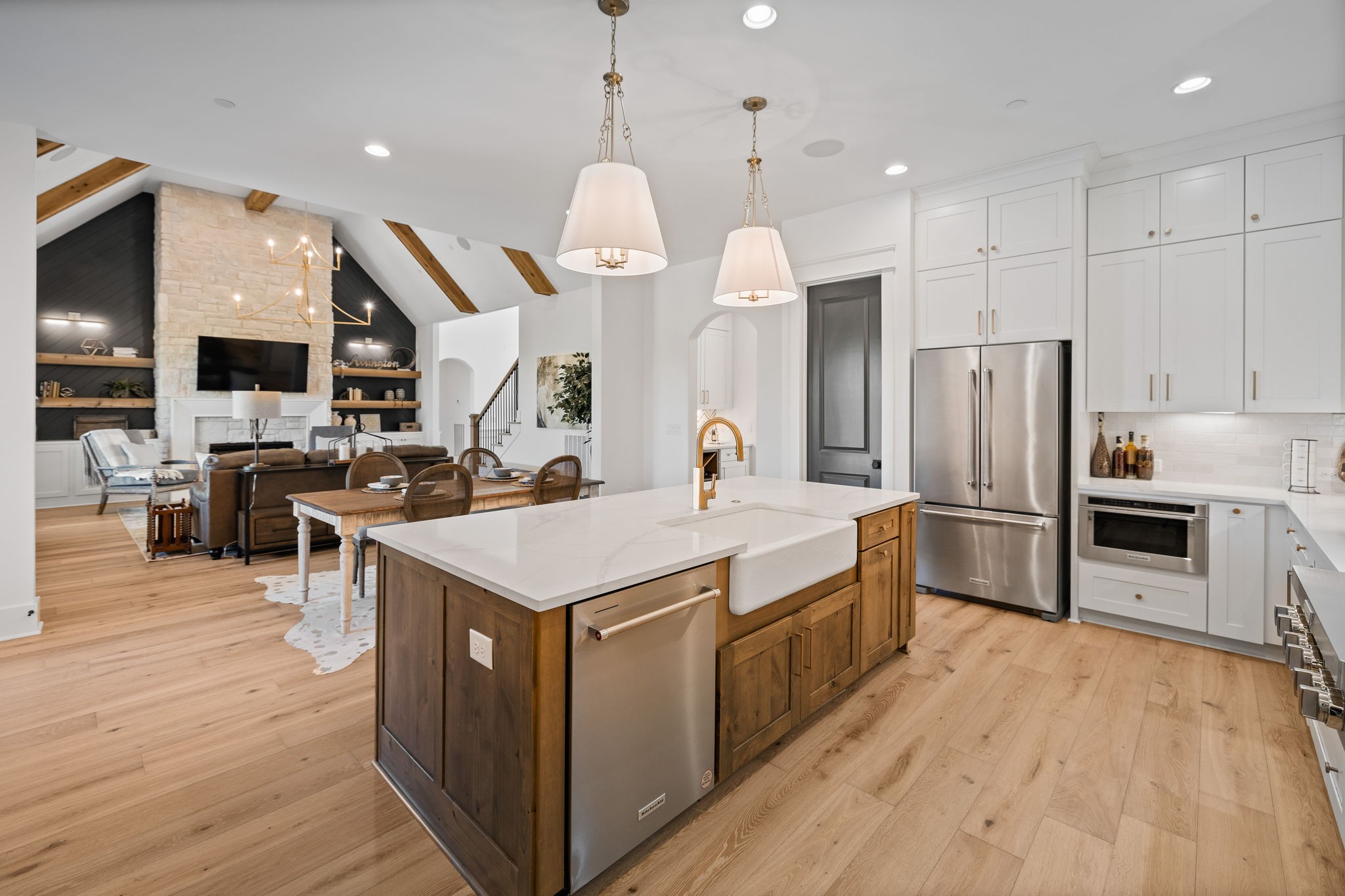 1003 Sinatra Drive