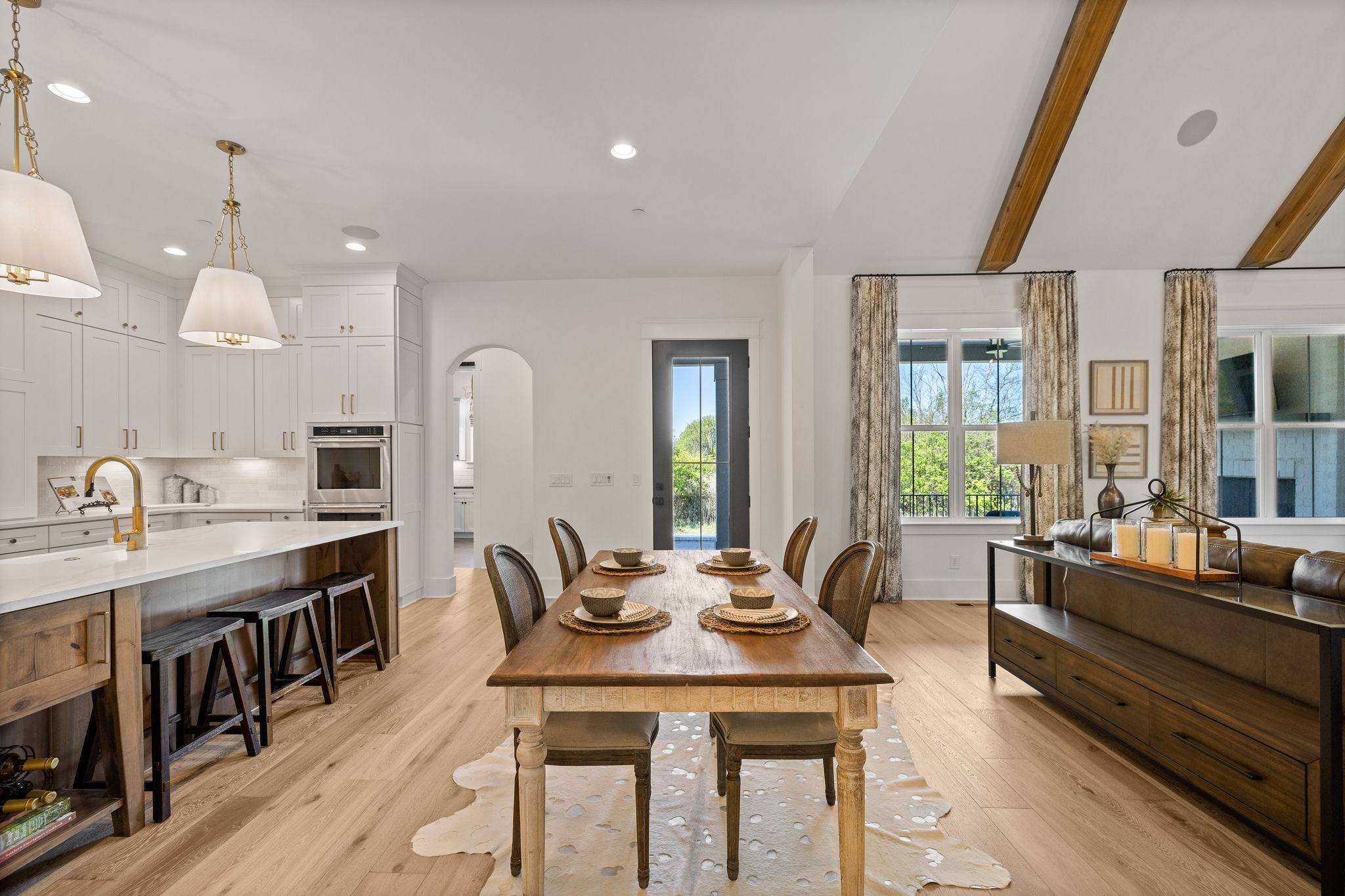 1003 Sinatra Drive