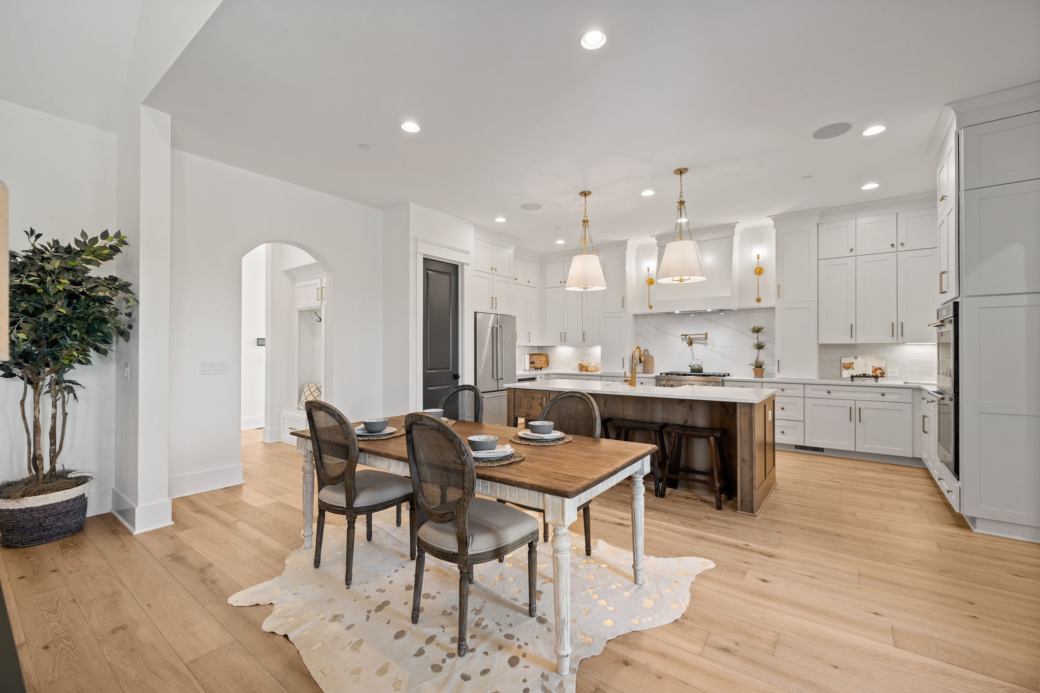 1003 Sinatra Drive