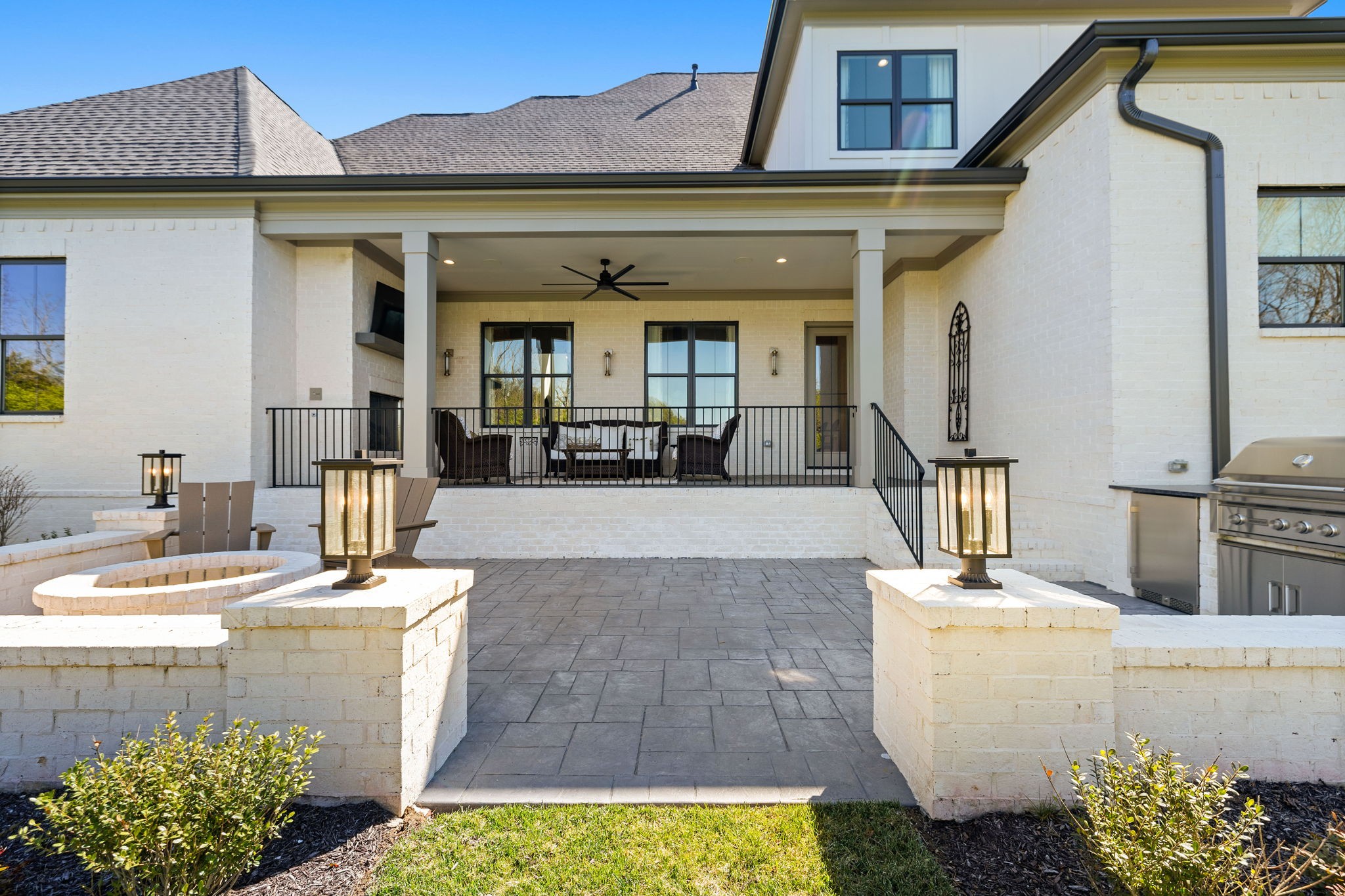 1003 Sinatra Drive