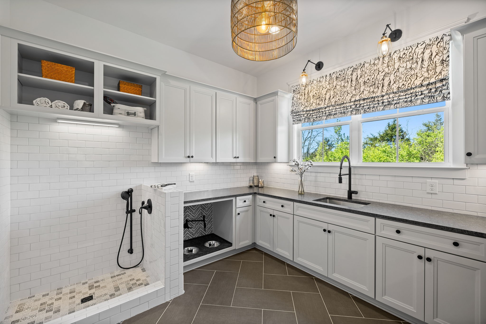1003 Sinatra Drive