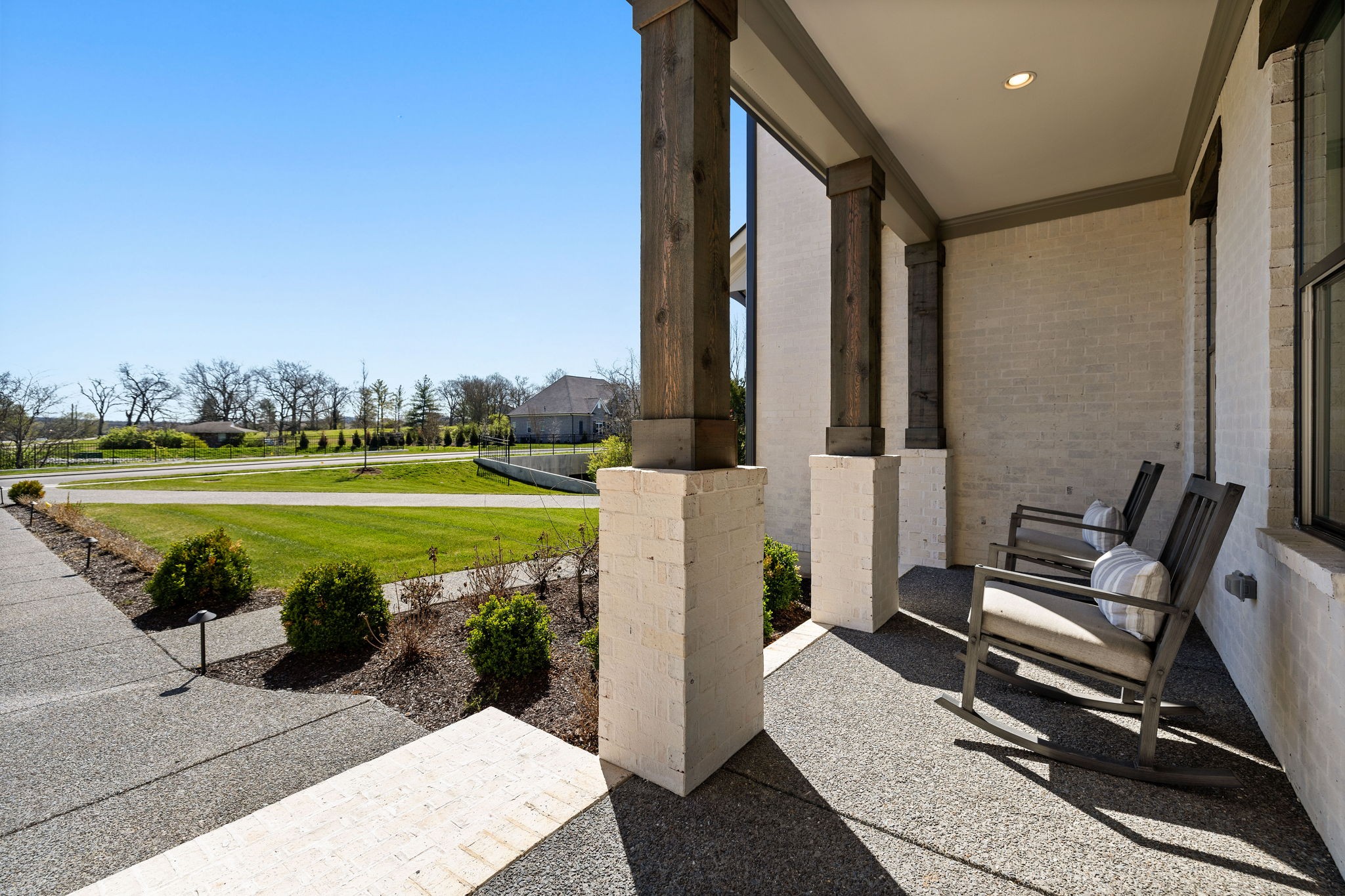 1003 Sinatra Drive