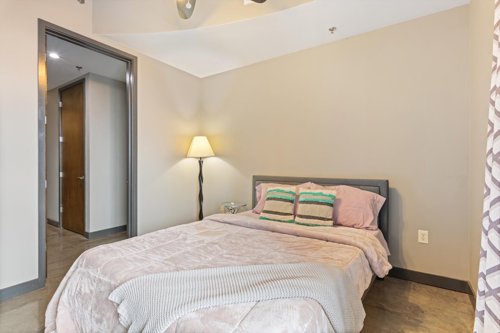 1510 Demonbreun St Unit: 706