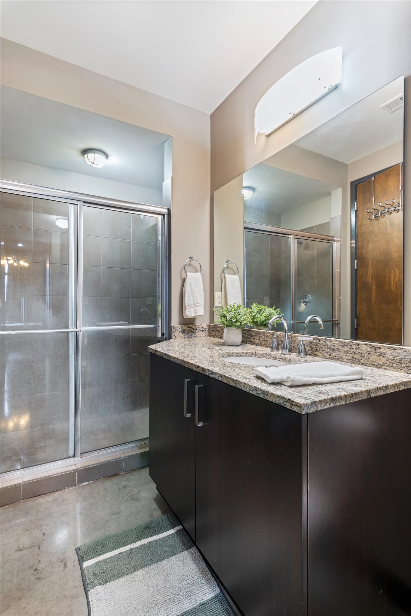 1510 Demonbreun St Unit: 706