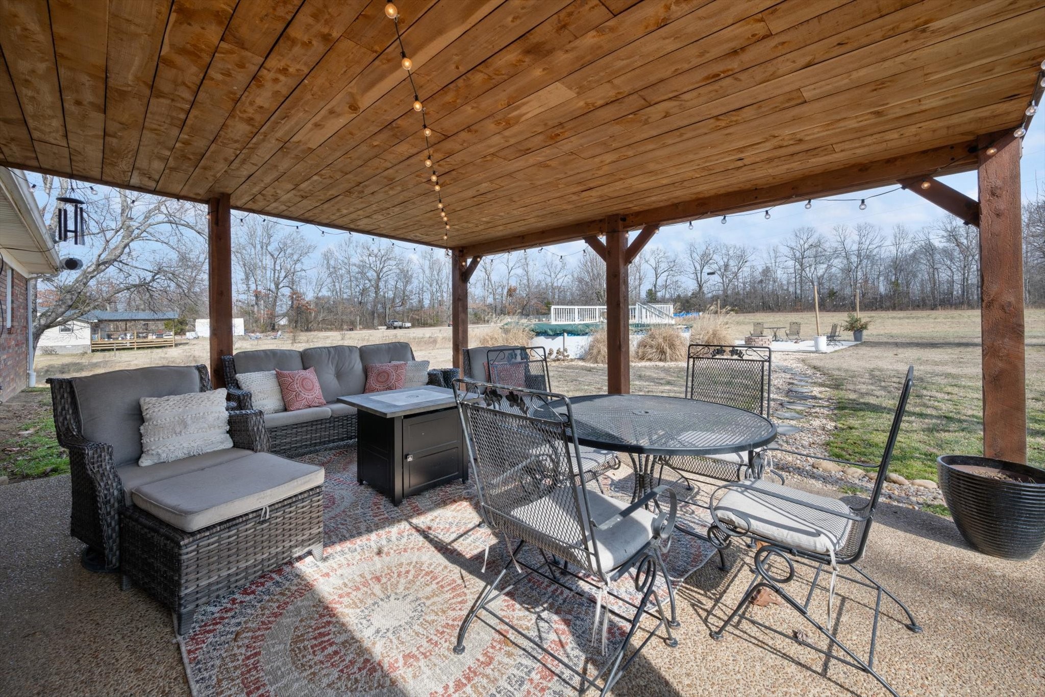 11540 Smithville Hwy