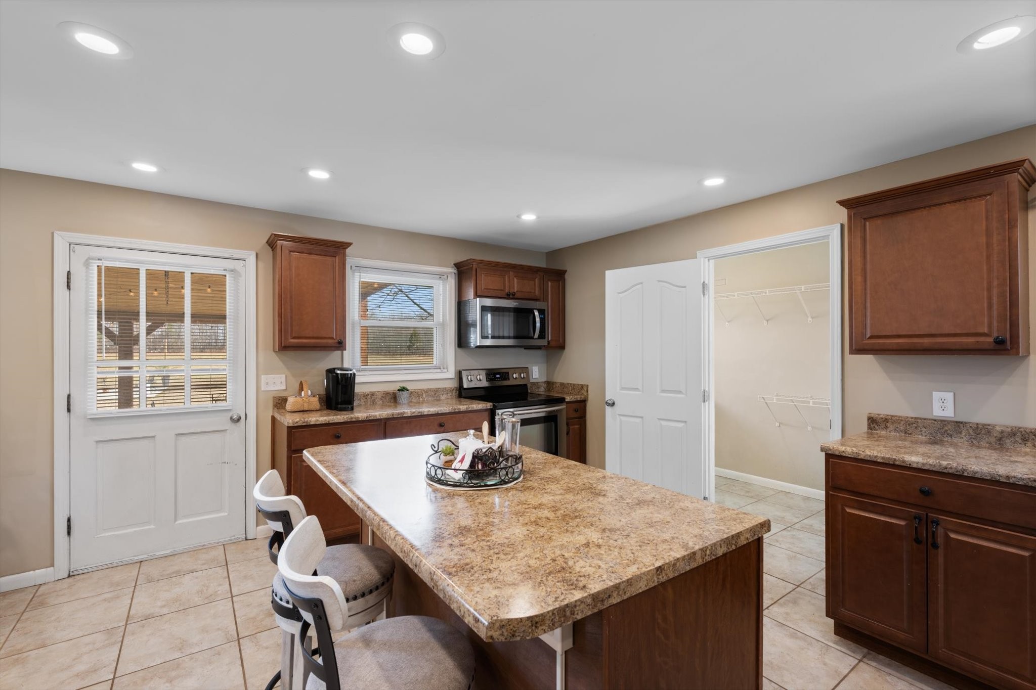 11540 Smithville Hwy