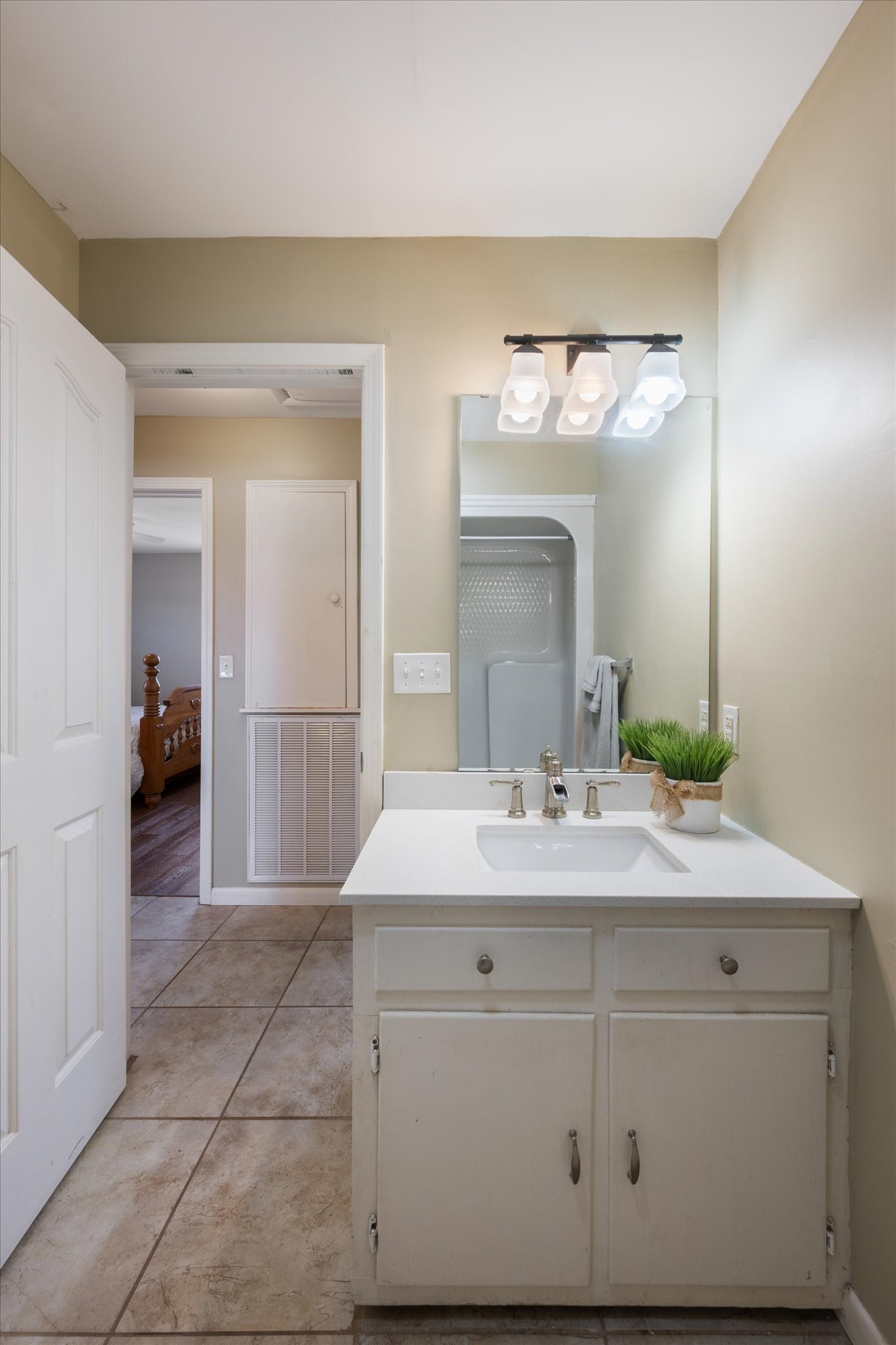 11540 Smithville Hwy