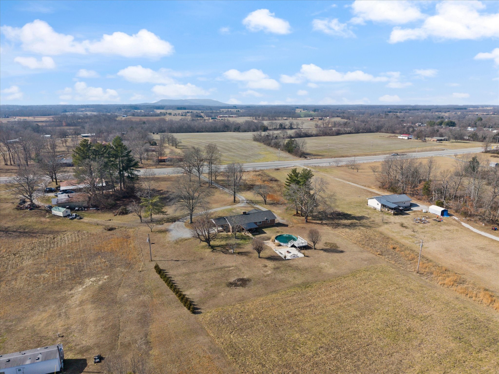 11540 Smithville Hwy