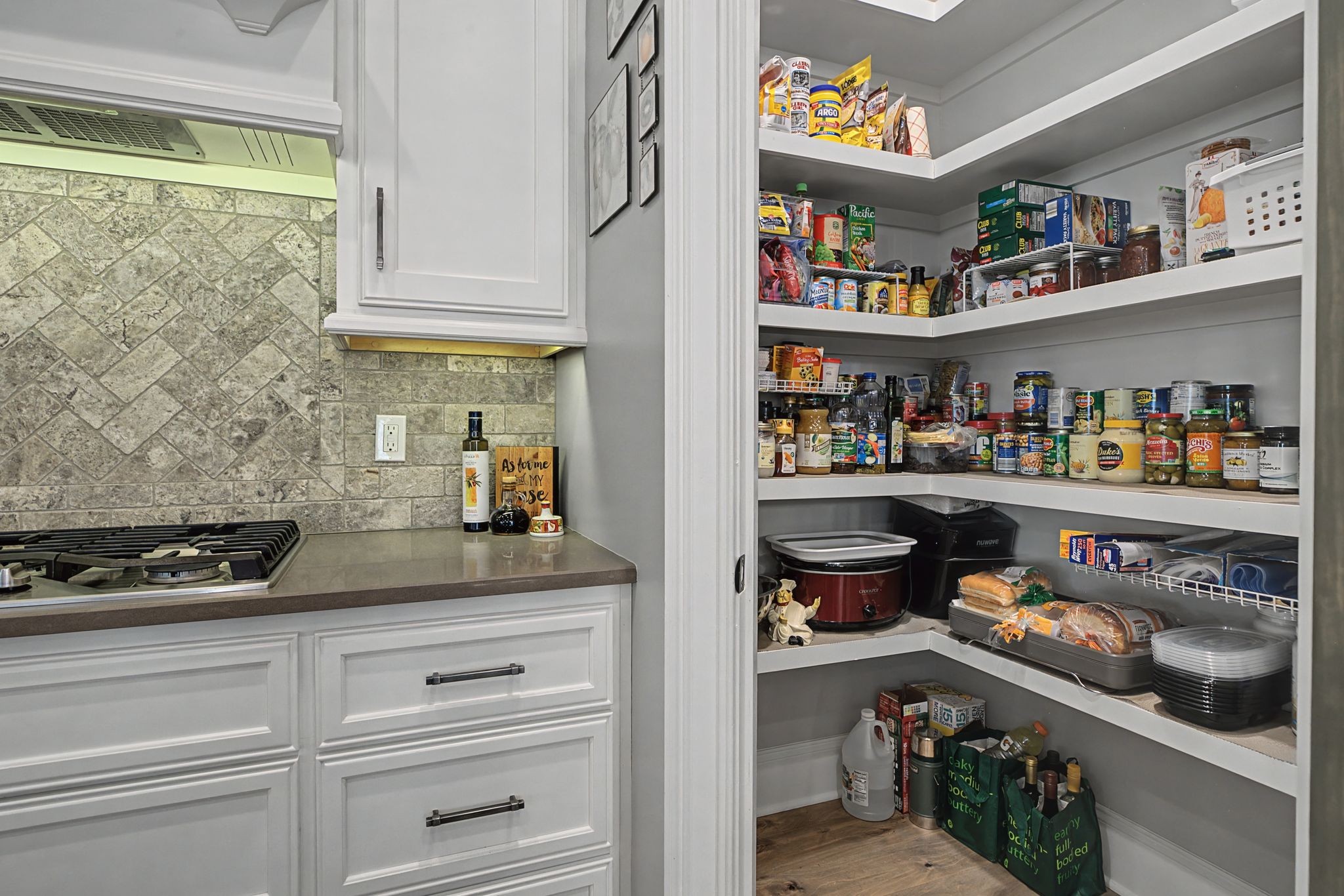 2111 White Poplar Court