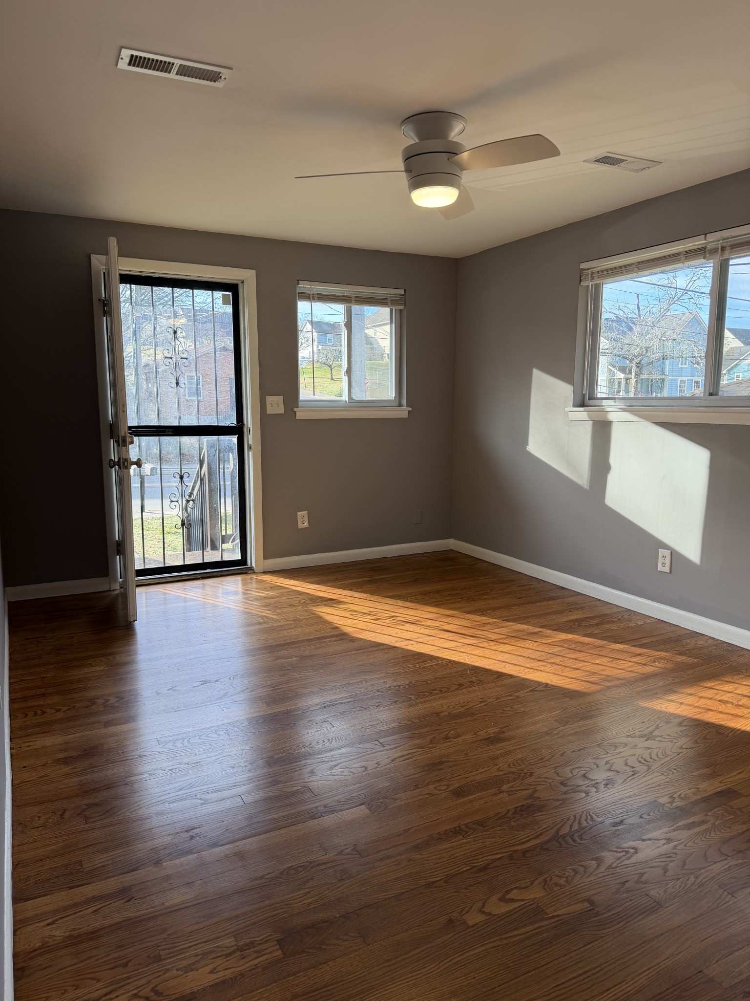 3316 Clifton Ave Unit: B