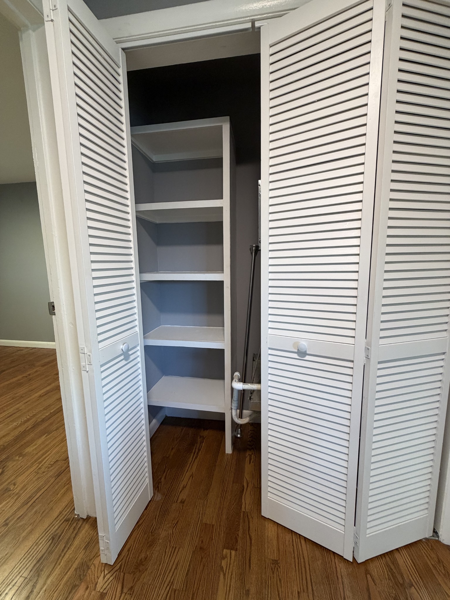 3316 Clifton Ave Unit: B