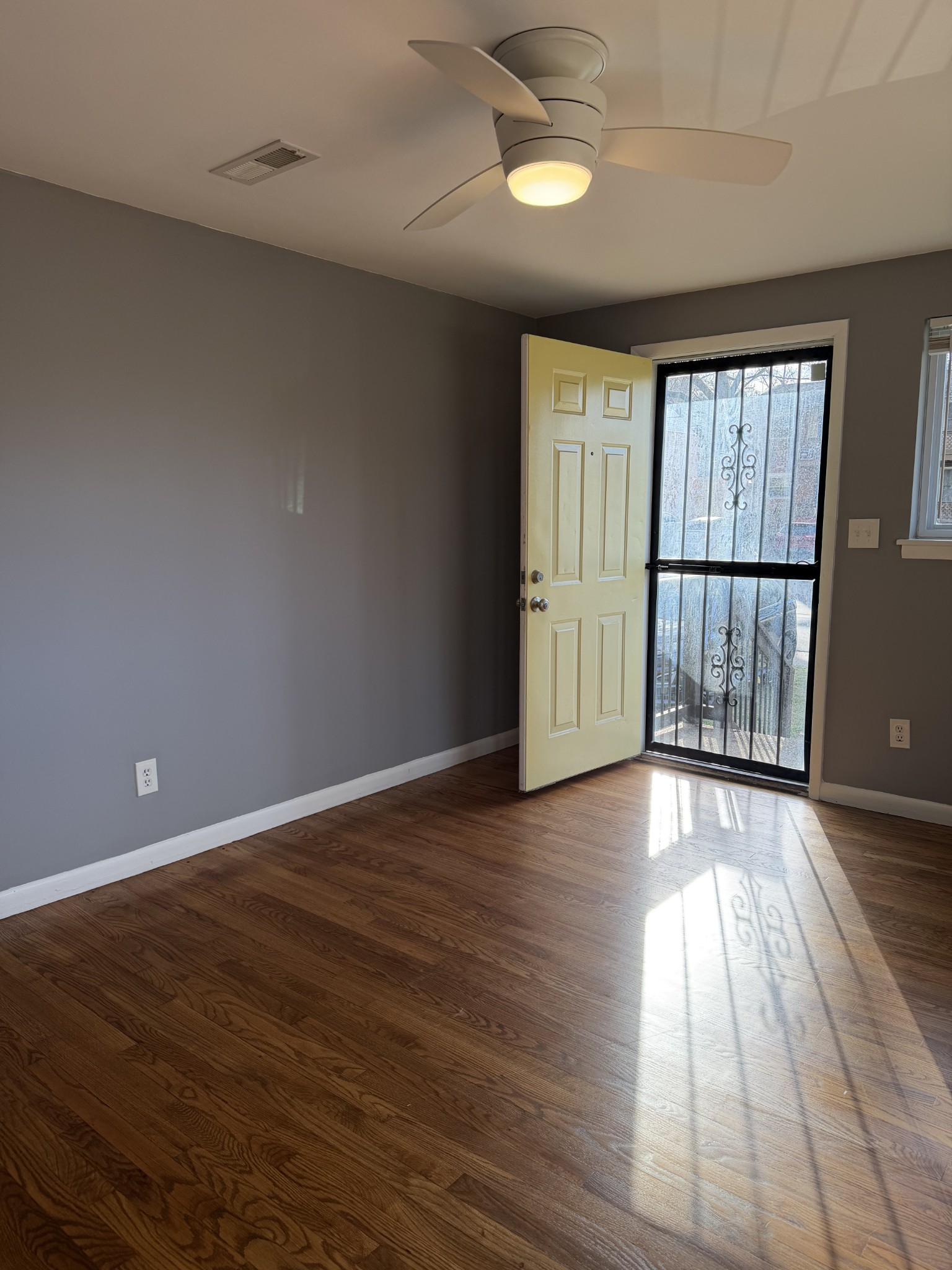 3316 Clifton Ave Unit: B